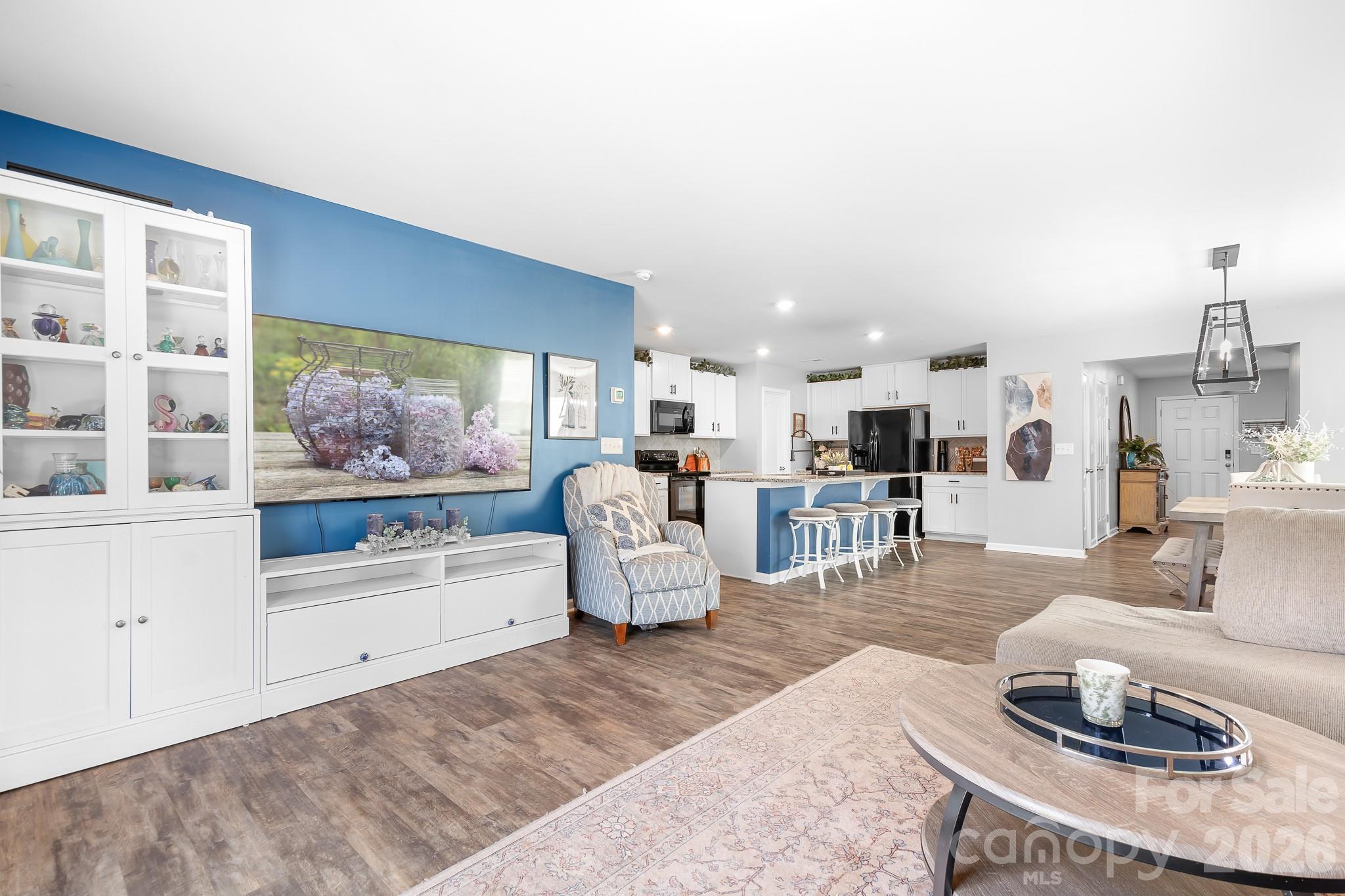210 Silver Oak Circle — Rockwell
