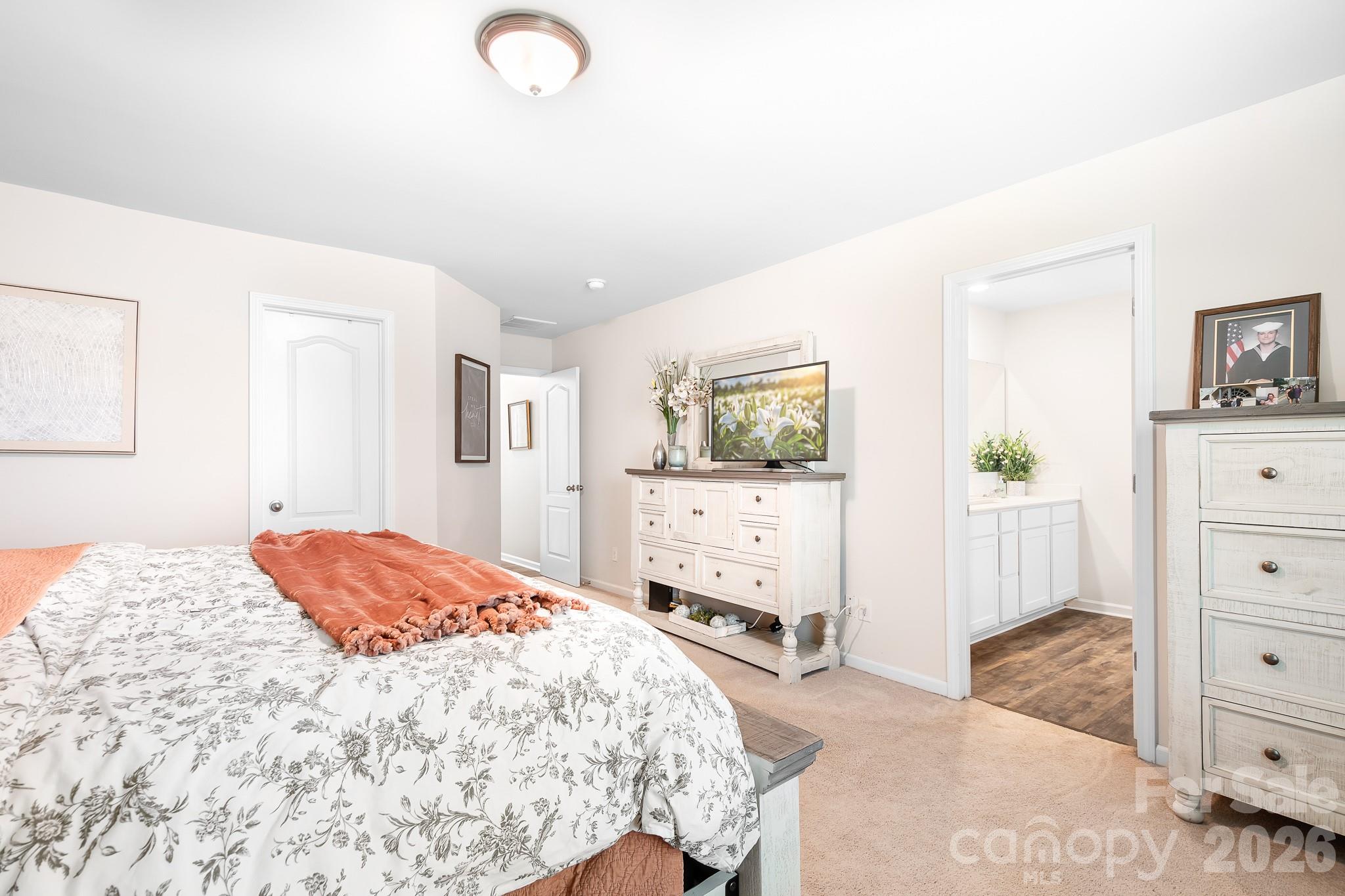 210 Silver Oak Circle — Rockwell