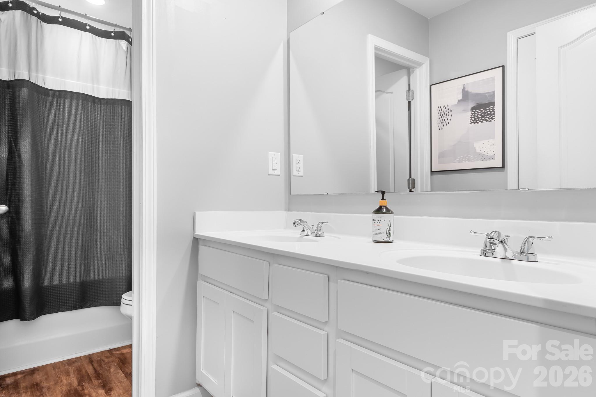210 Silver Oak Circle — Rockwell