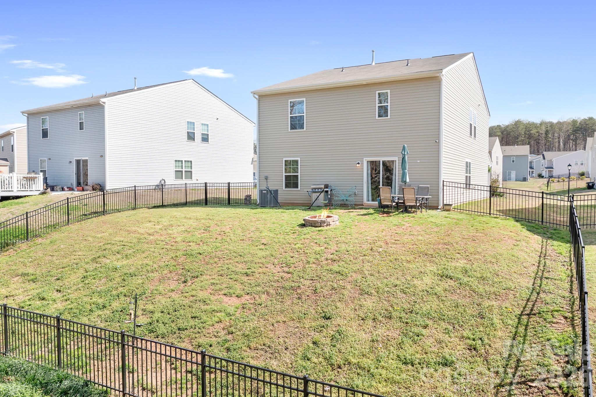 210 Silver Oak Circle — Rockwell