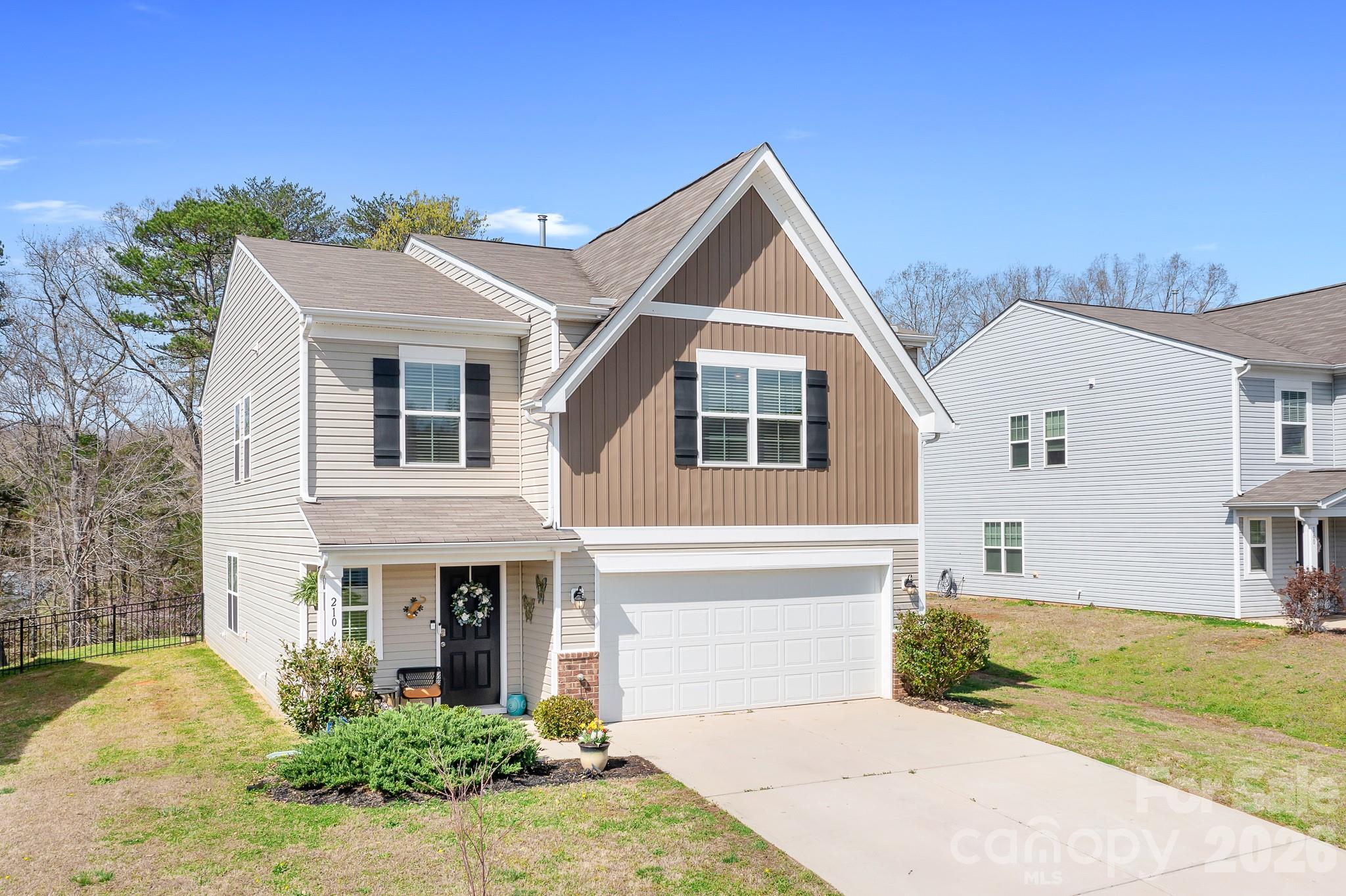 210 Silver Oak Circle — Rockwell