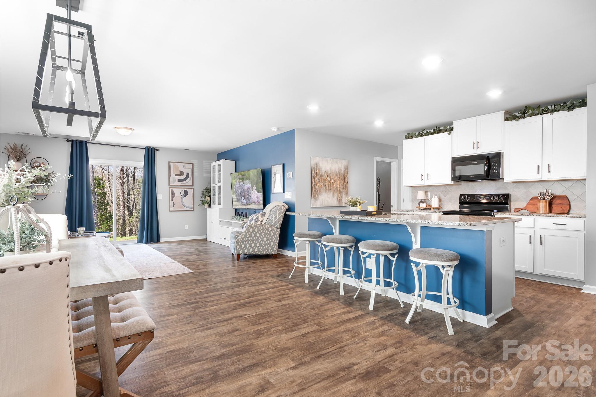 210 Silver Oak Circle — Rockwell