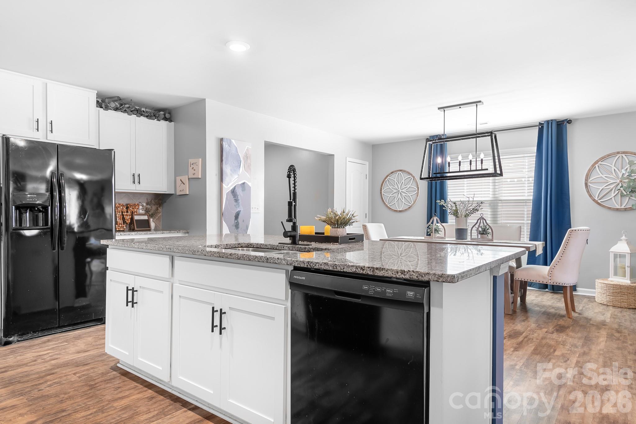 210 Silver Oak Circle — Rockwell