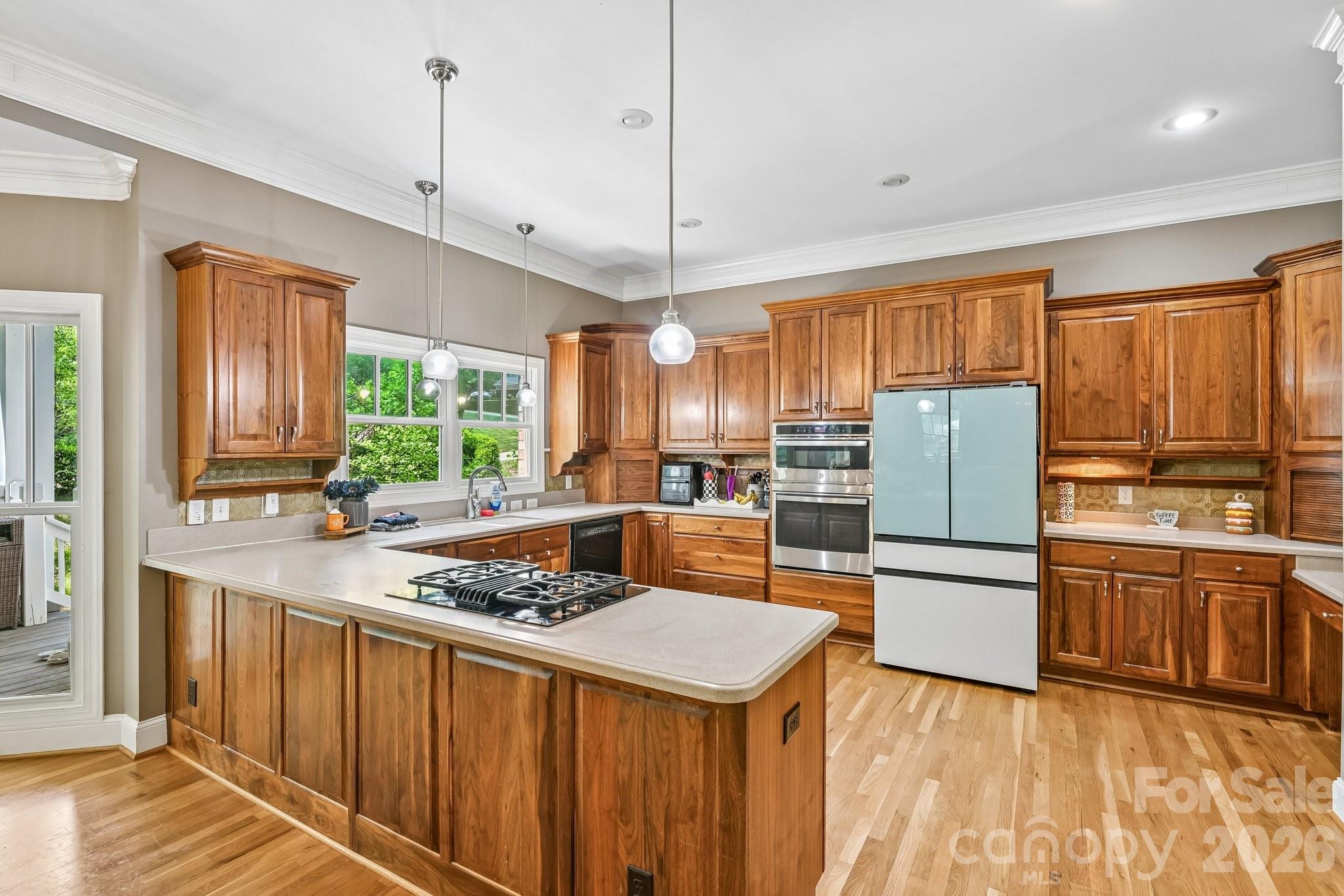 209 37th Avenue Place NW — Hickory