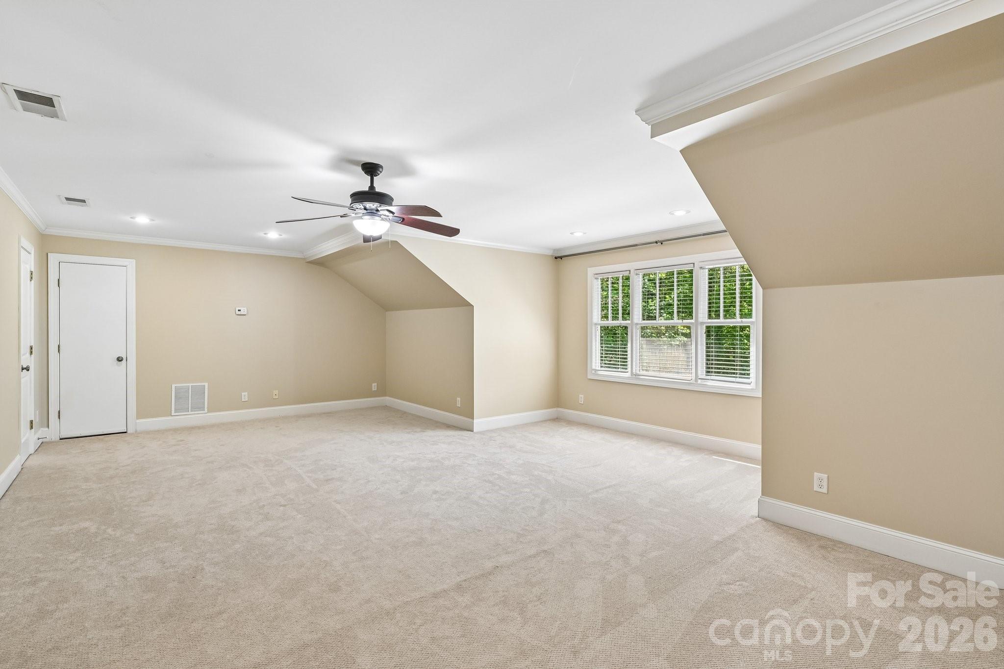 209 37th Avenue Place NW — Hickory