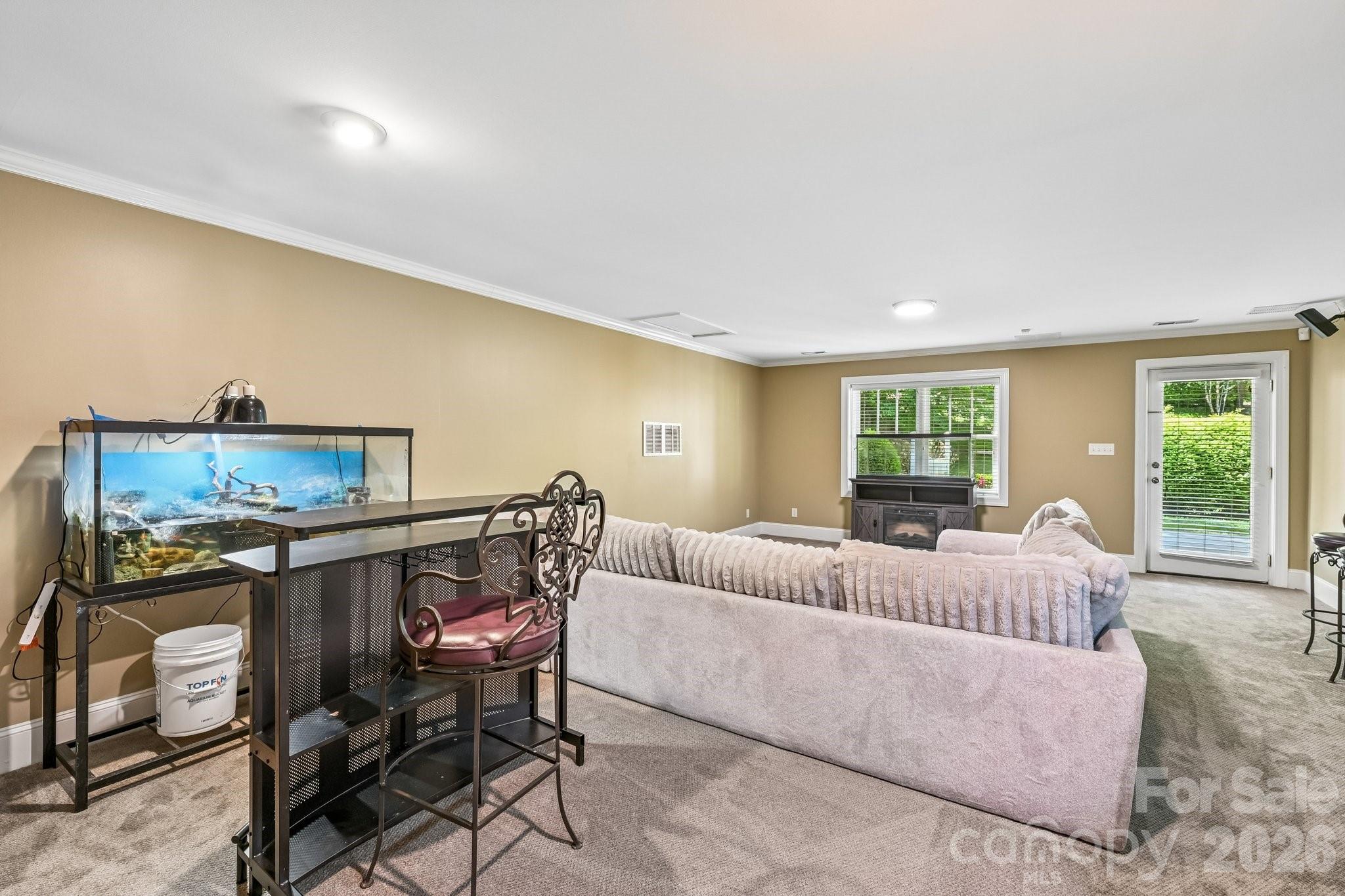 209 37th Avenue Place NW — Hickory
