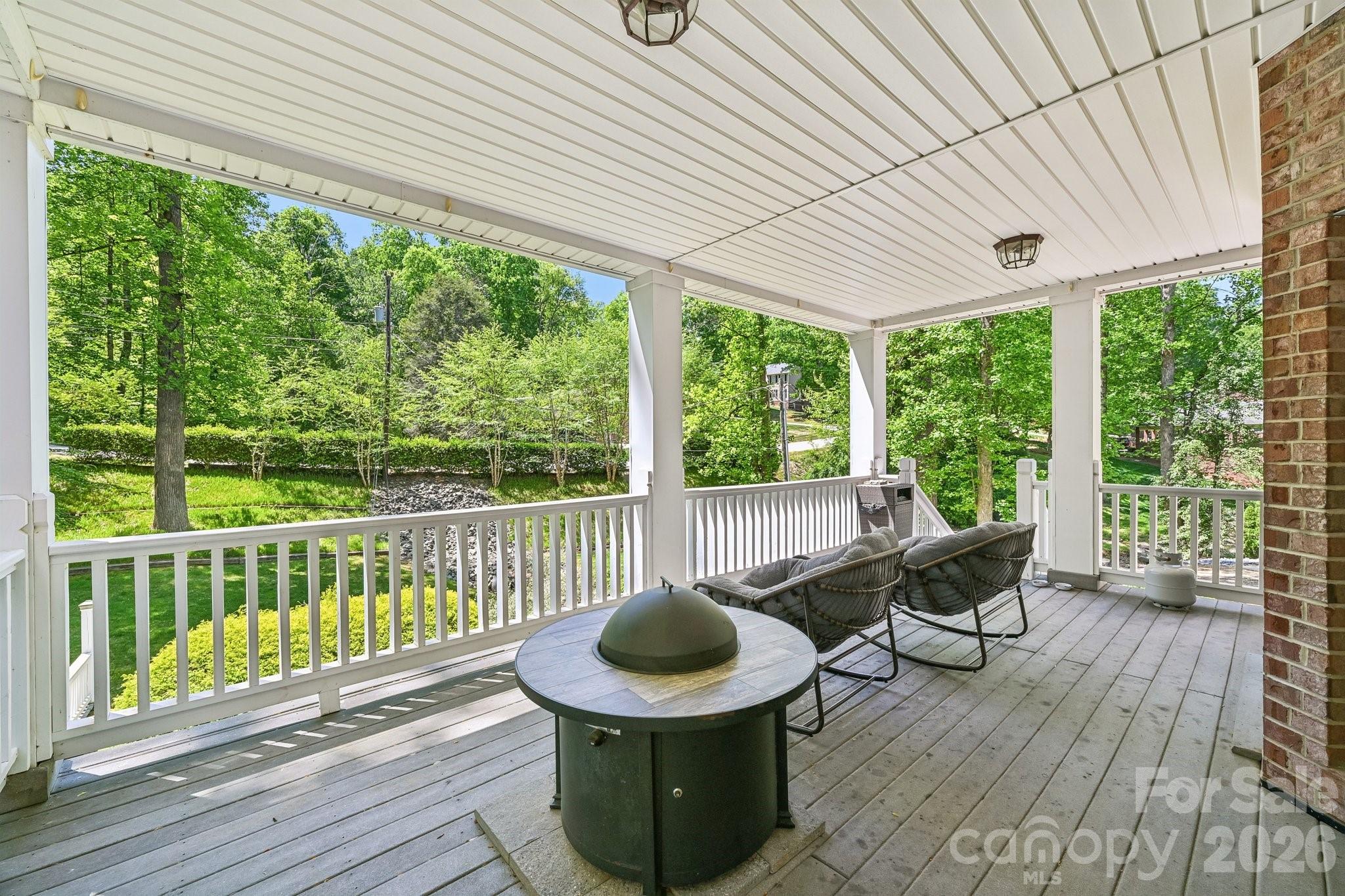 209 37th Avenue Place NW — Hickory