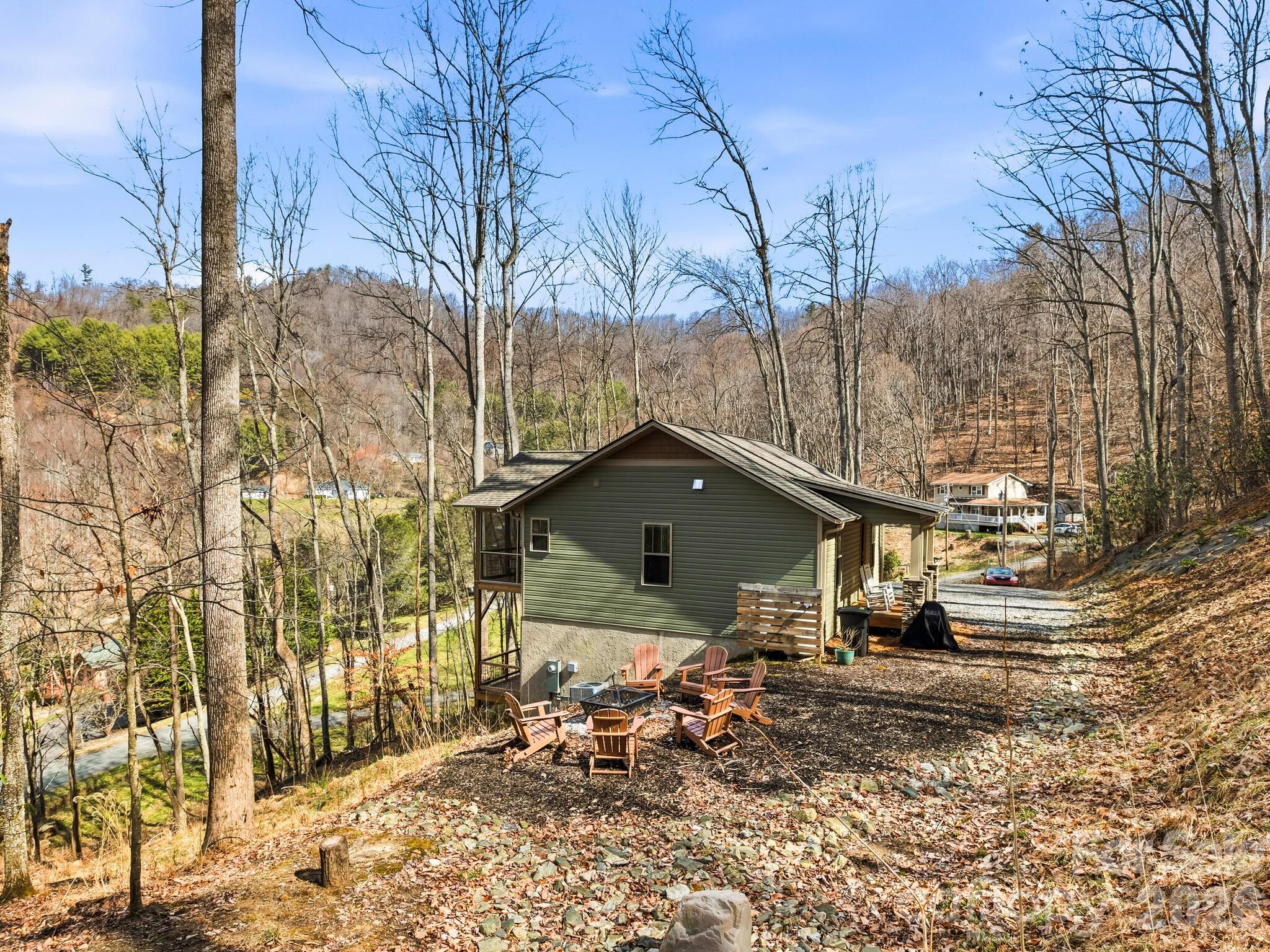 98 Harmony Hill Lane — Mars Hill