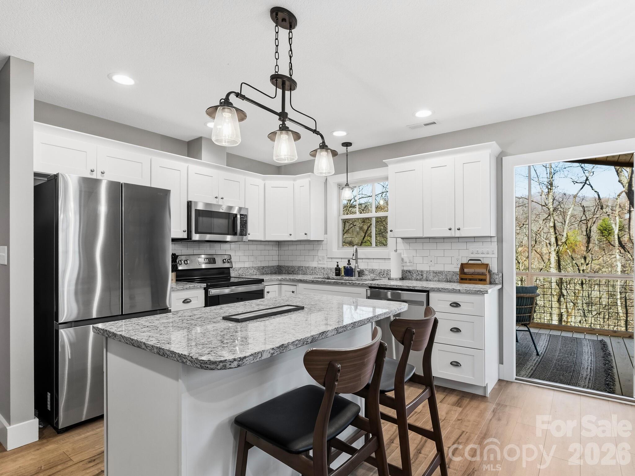 98 Harmony Hill Lane — Mars Hill