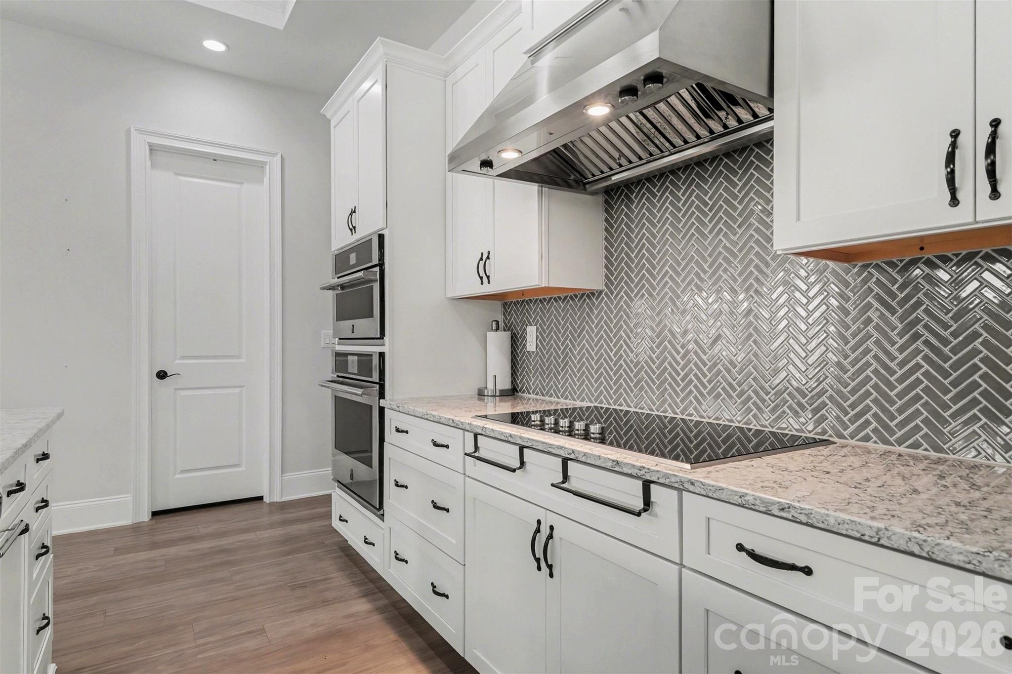 14605 Crosswater Lane — Charlotte