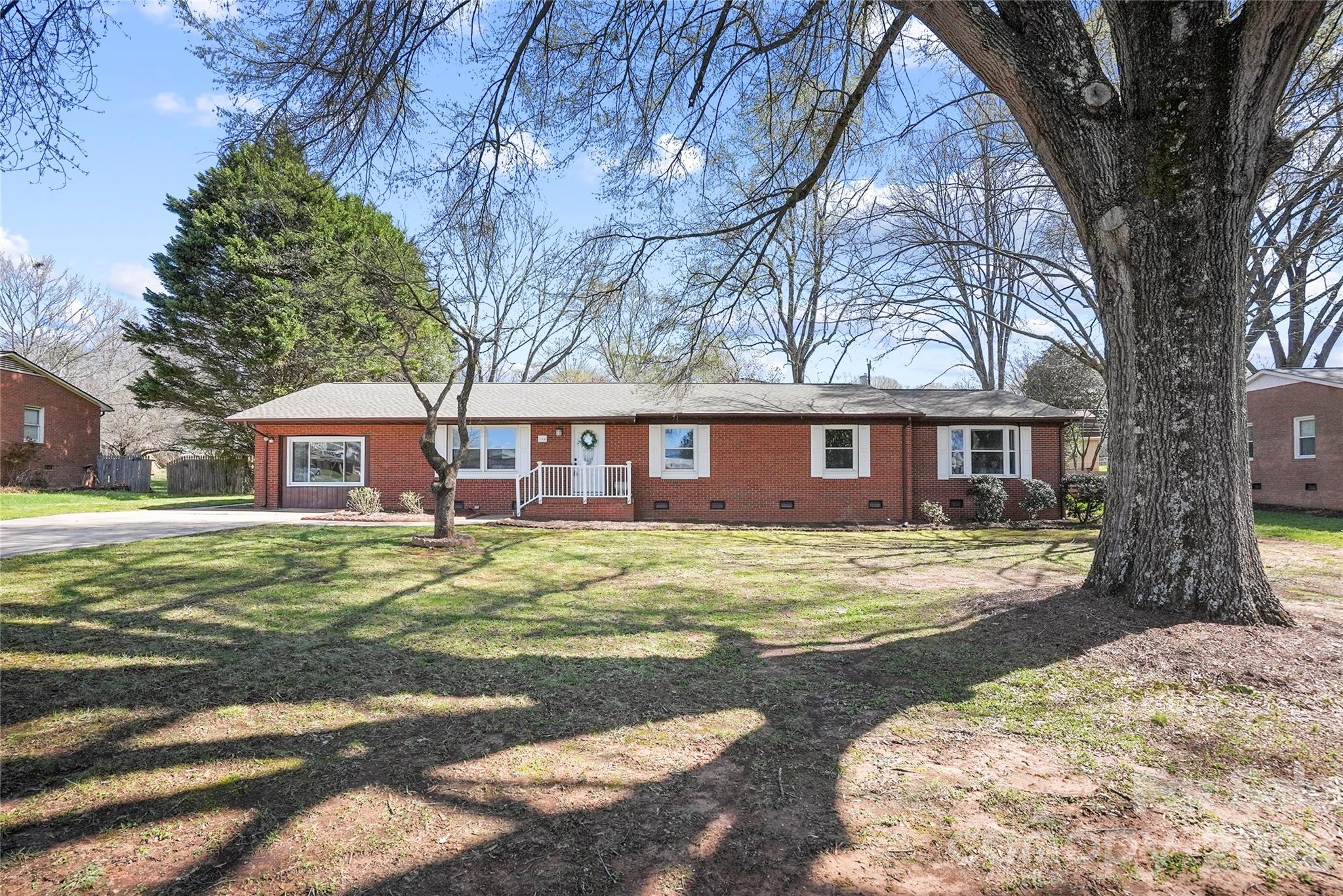846 S Magnolia Street — Mooresville
