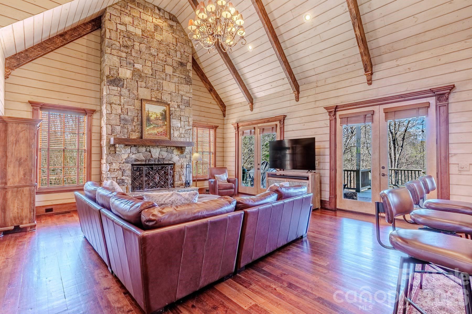 414 Trails End — Bryson City