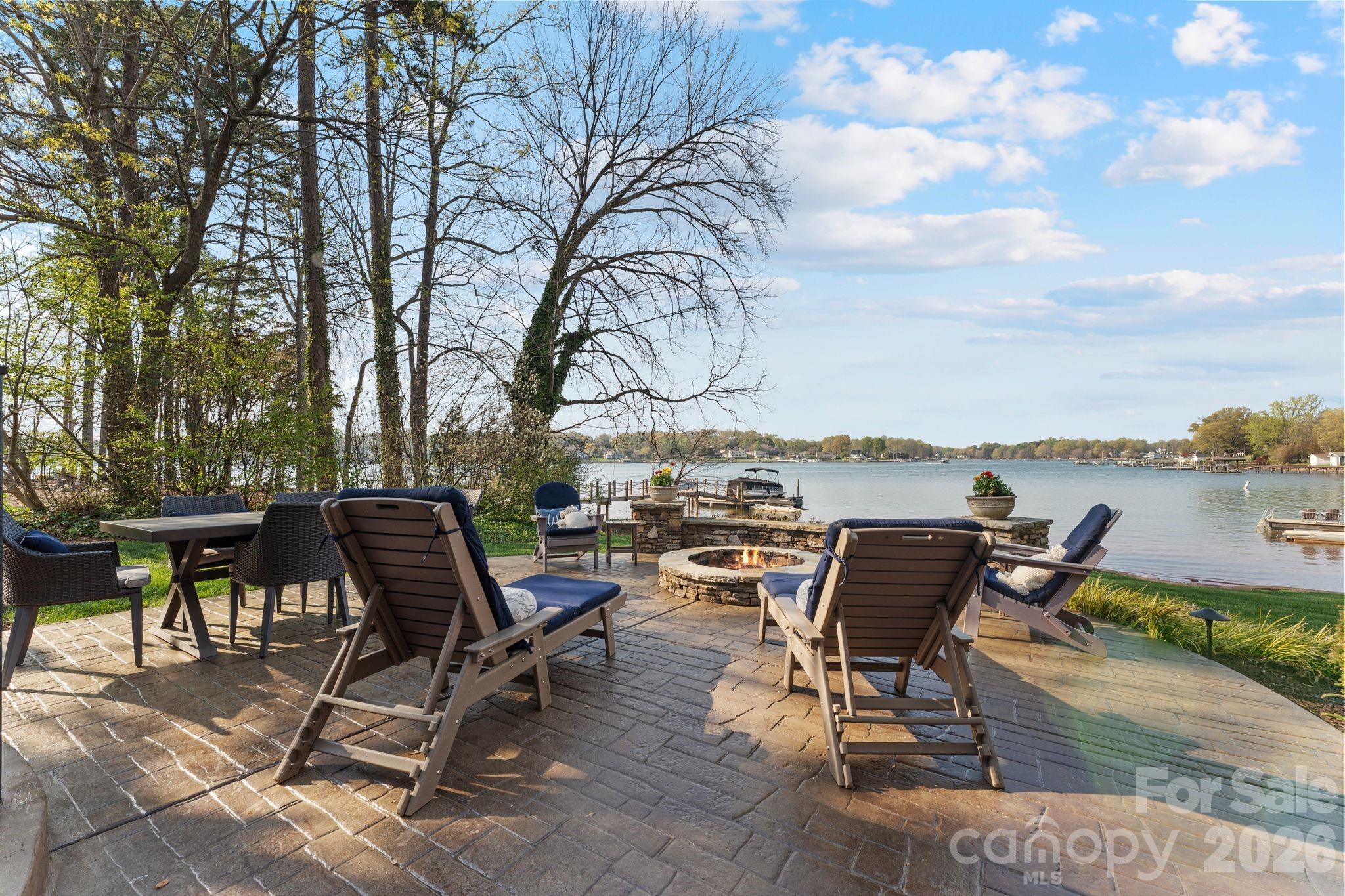 182 Malibu Road — Mooresville