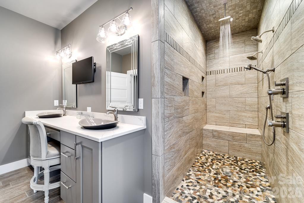 117 Amberleaf Way — Cullowhee