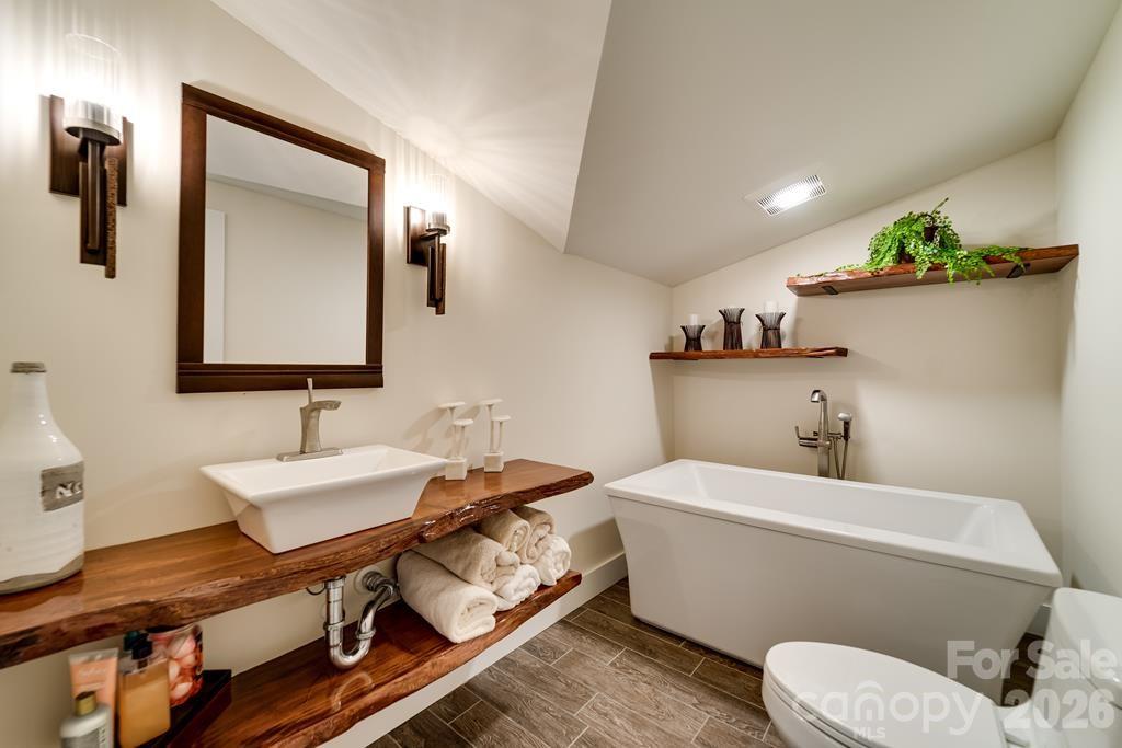 117 Amberleaf Way — Cullowhee