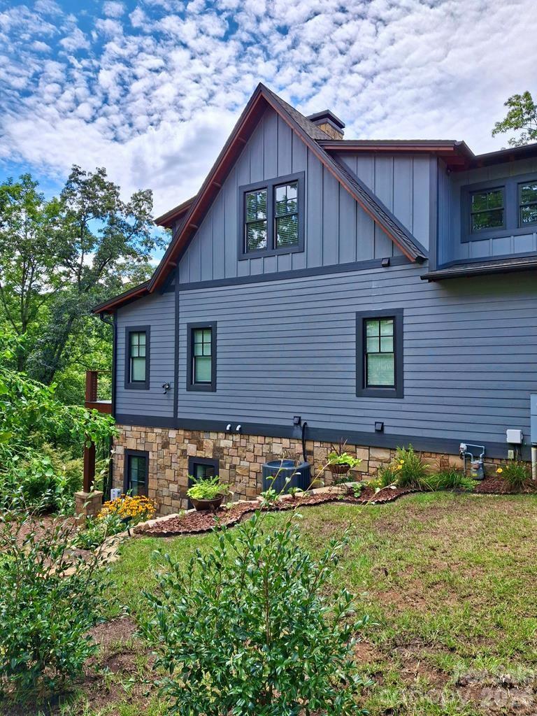 117 Amberleaf Way — Cullowhee