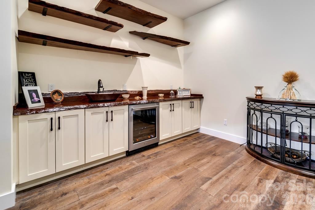 117 Amberleaf Way — Cullowhee