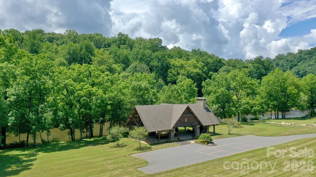 117 Amberleaf Way — Cullowhee