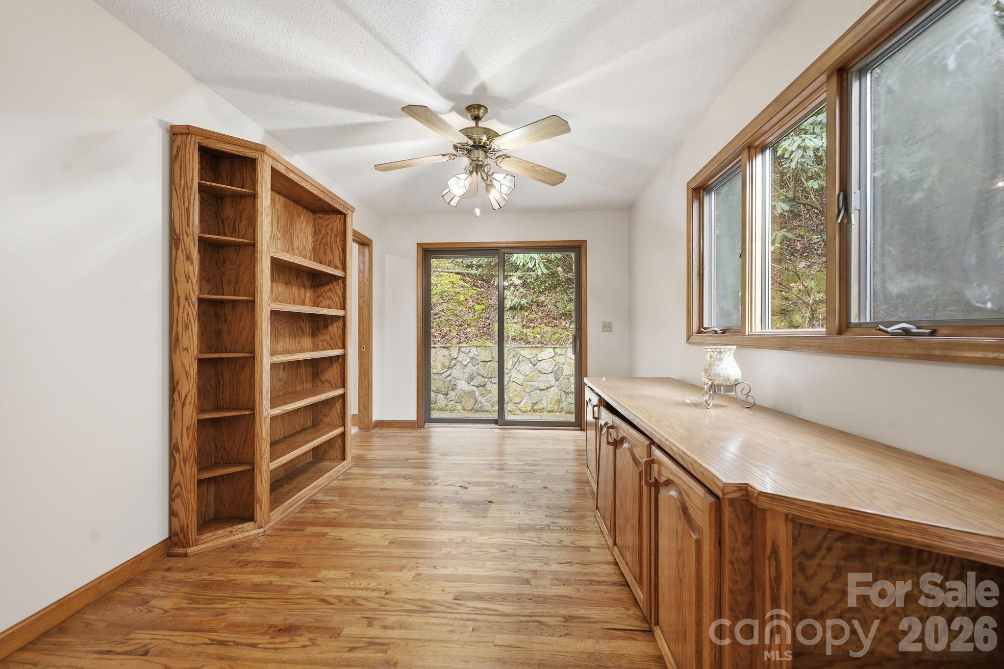 652 Shepherds Creek Road — Robbinsville