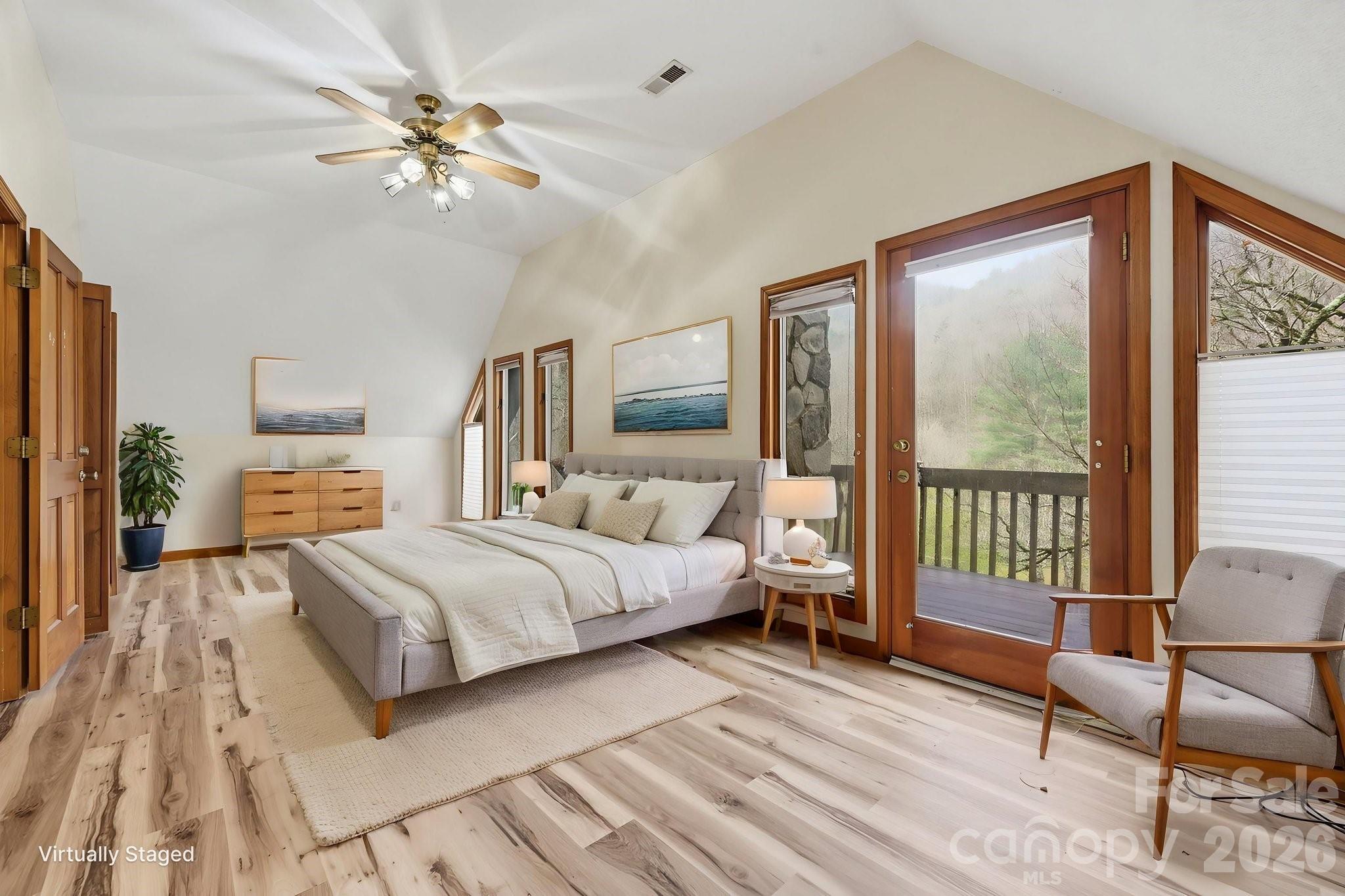 652 Shepherds Creek Road — Robbinsville