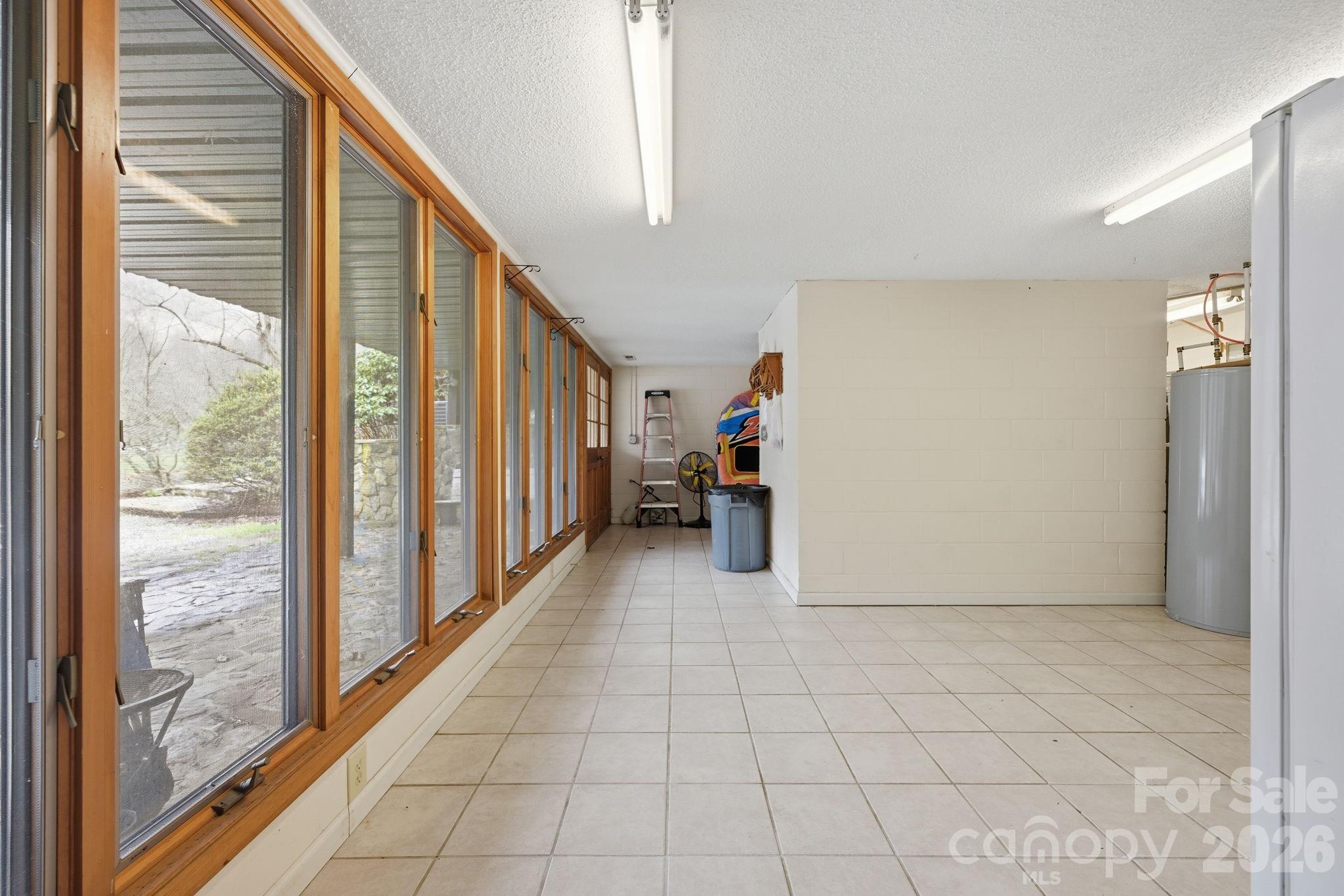 652 Shepherds Creek Road — Robbinsville