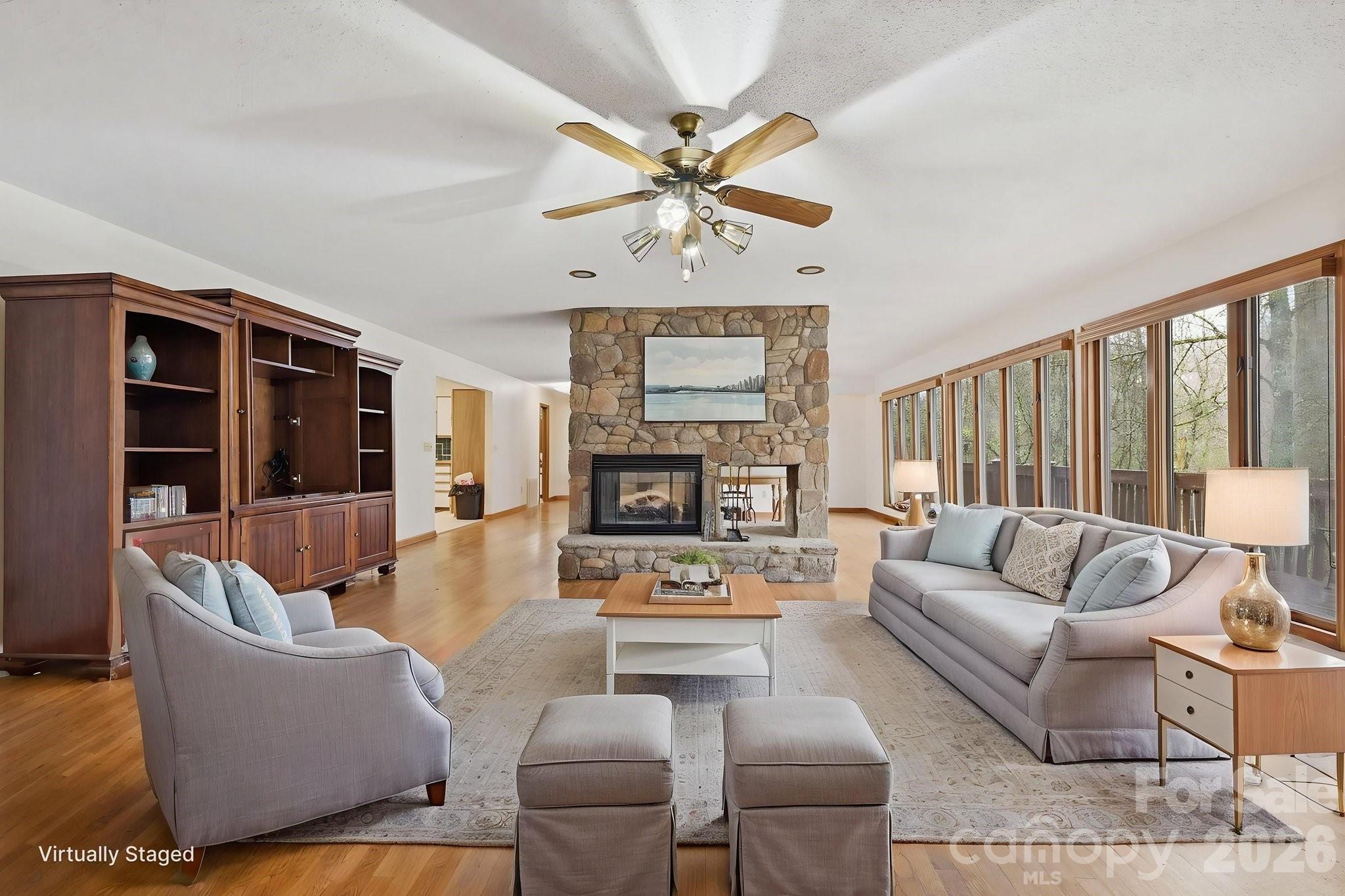 652 Shepherds Creek Road — Robbinsville