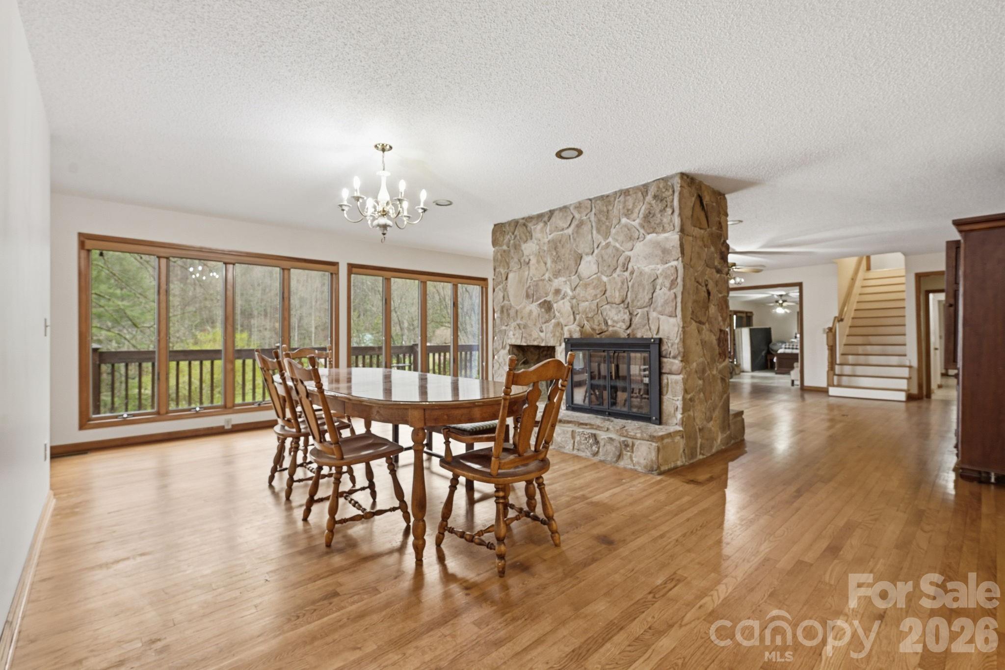 652 Shepherds Creek Road — Robbinsville