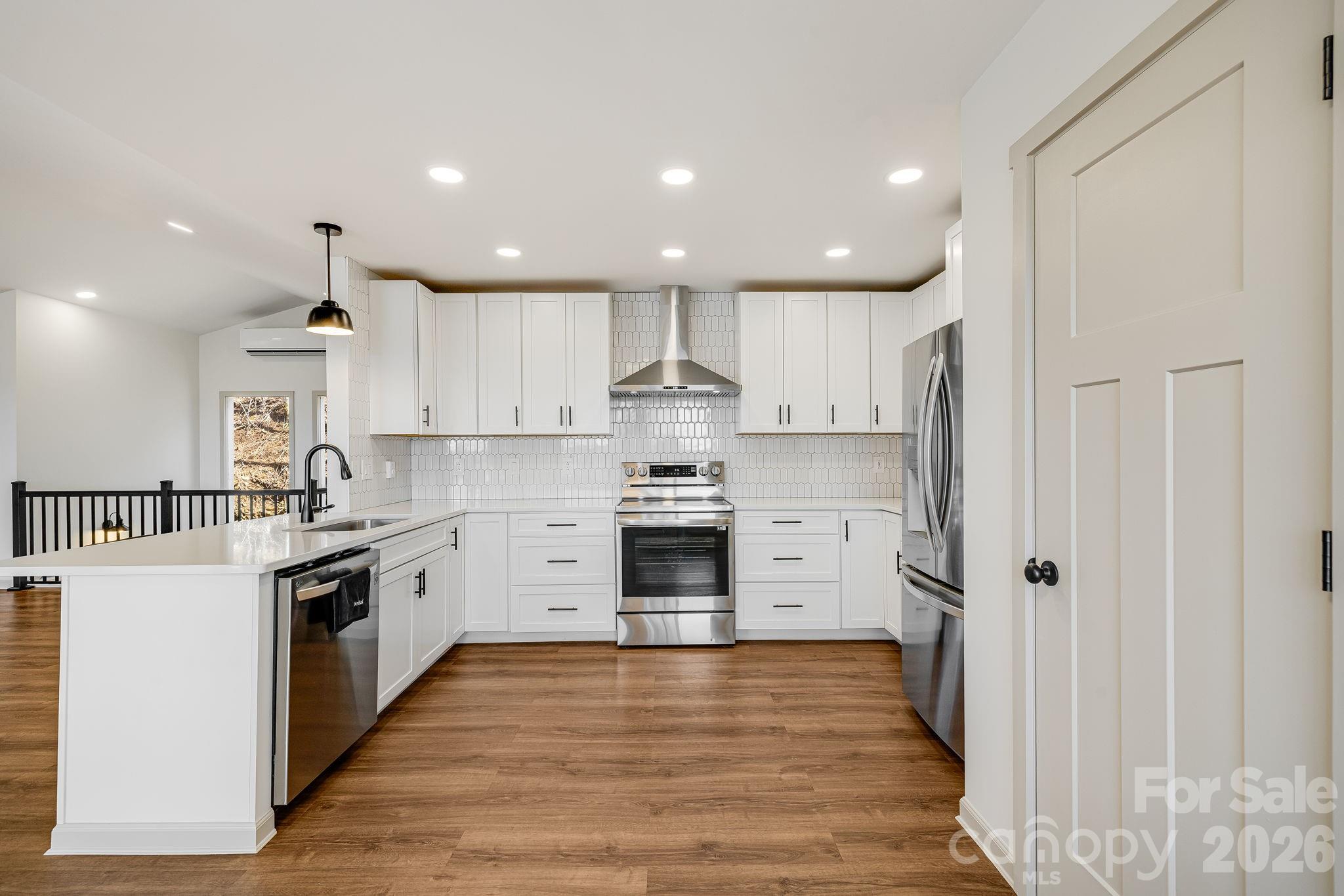 1065 Oak Ridge Lane #713 — Mars Hill