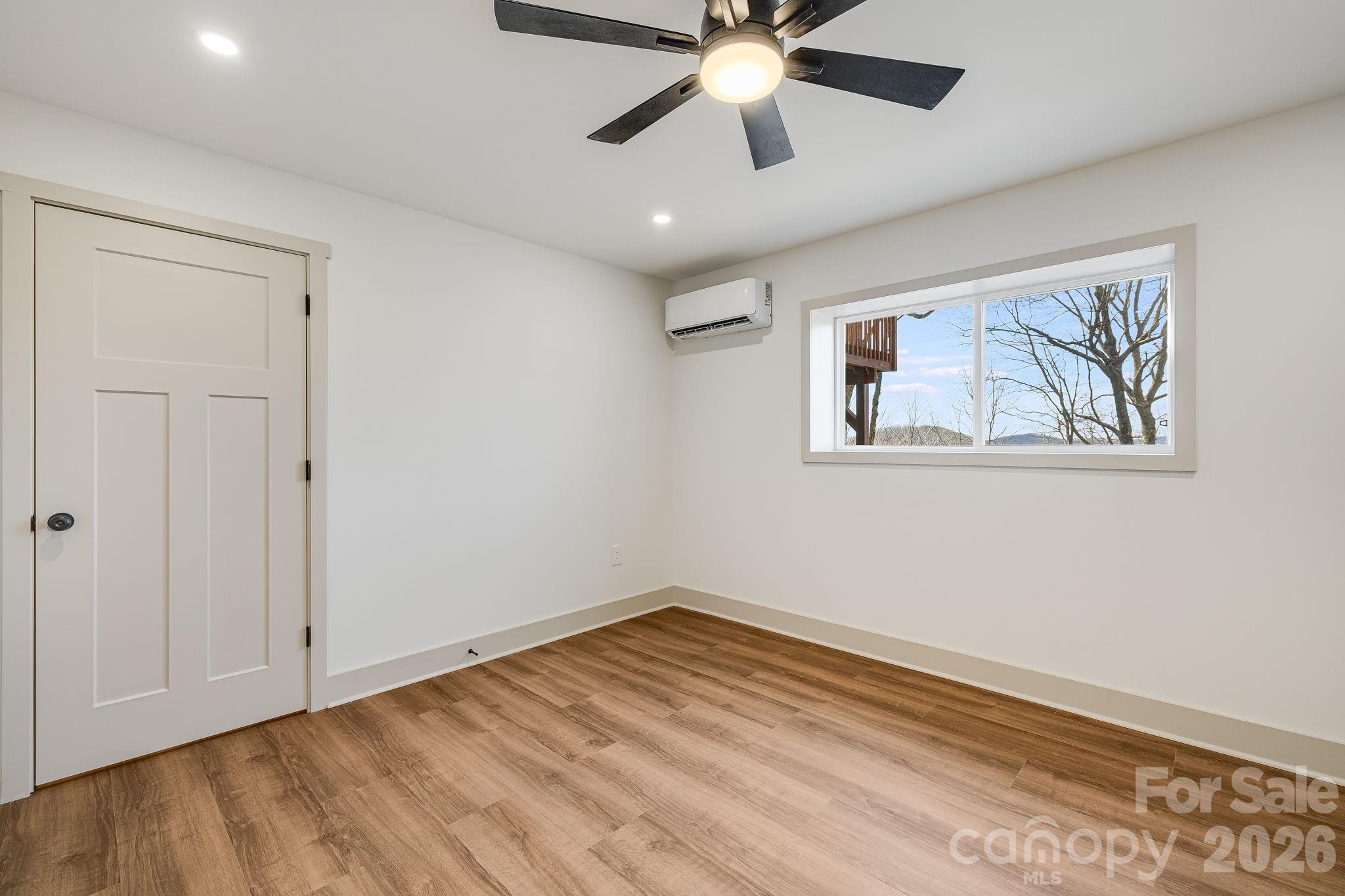 1065 Oak Ridge Lane #713 — Mars Hill
