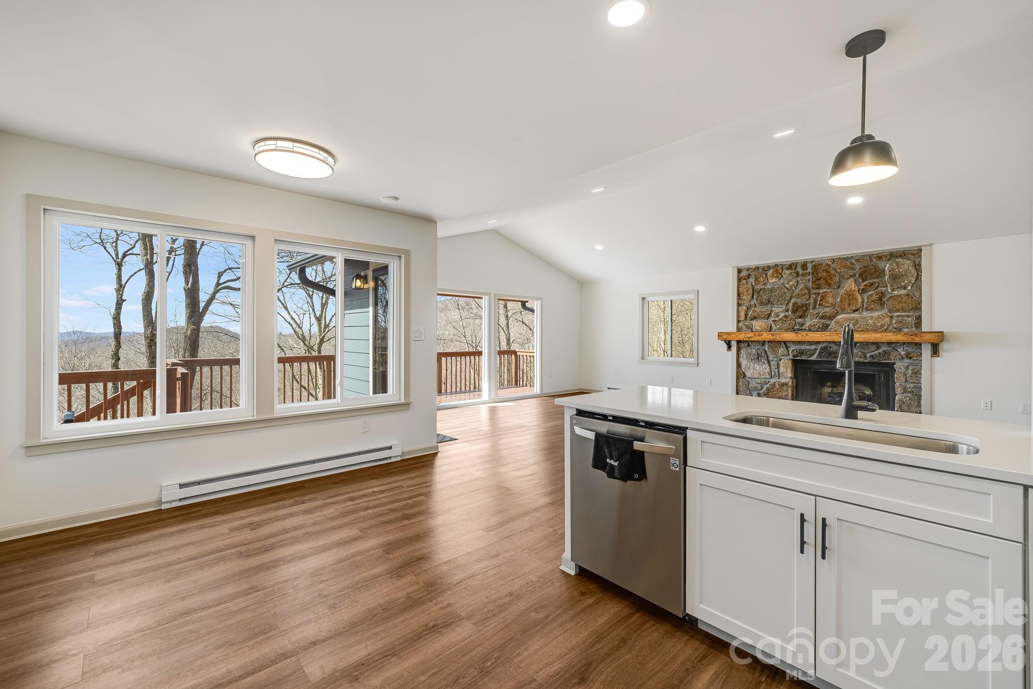 1065 Oak Ridge Lane #713 — Mars Hill