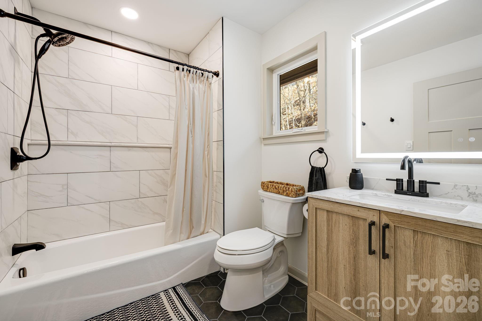 1065 Oak Ridge Lane #713 — Mars Hill