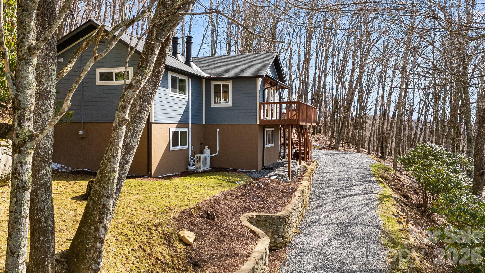 1065 Oak Ridge Lane #713 — Mars Hill