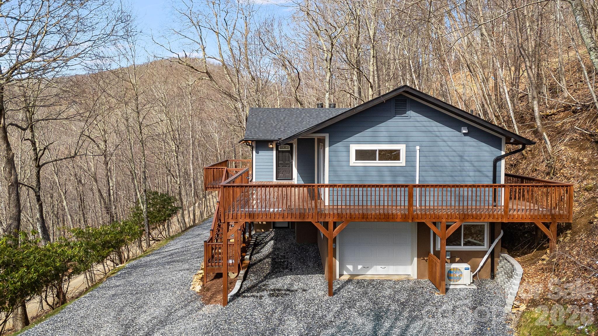 1065 Oak Ridge Lane #713 — Mars Hill