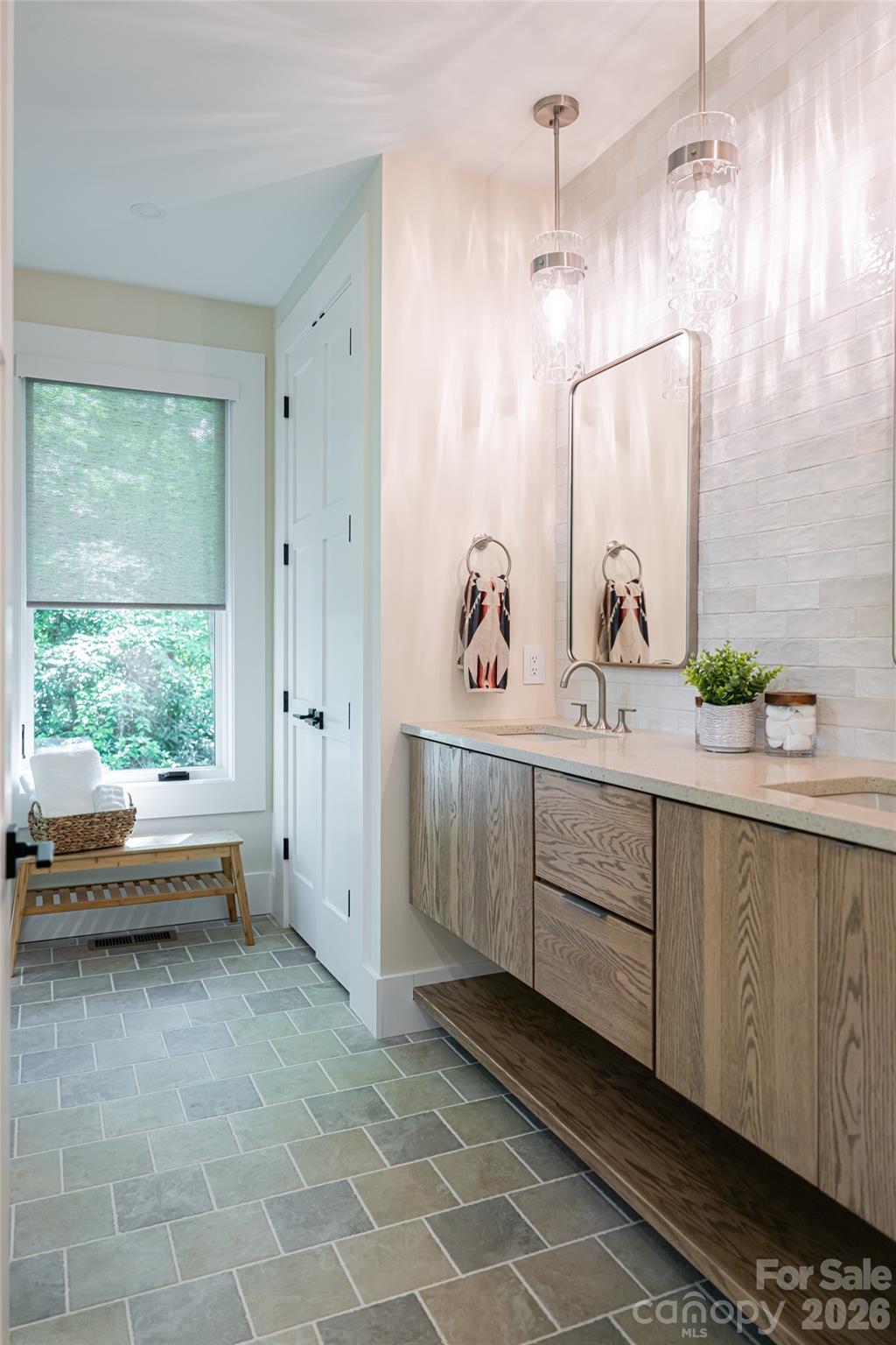 558 Poplar Crest Drive — Pisgah Forest