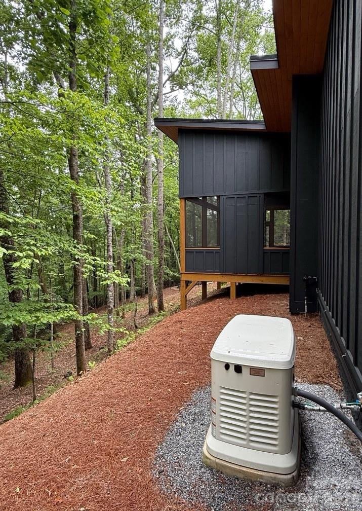 558 Poplar Crest Drive — Pisgah Forest