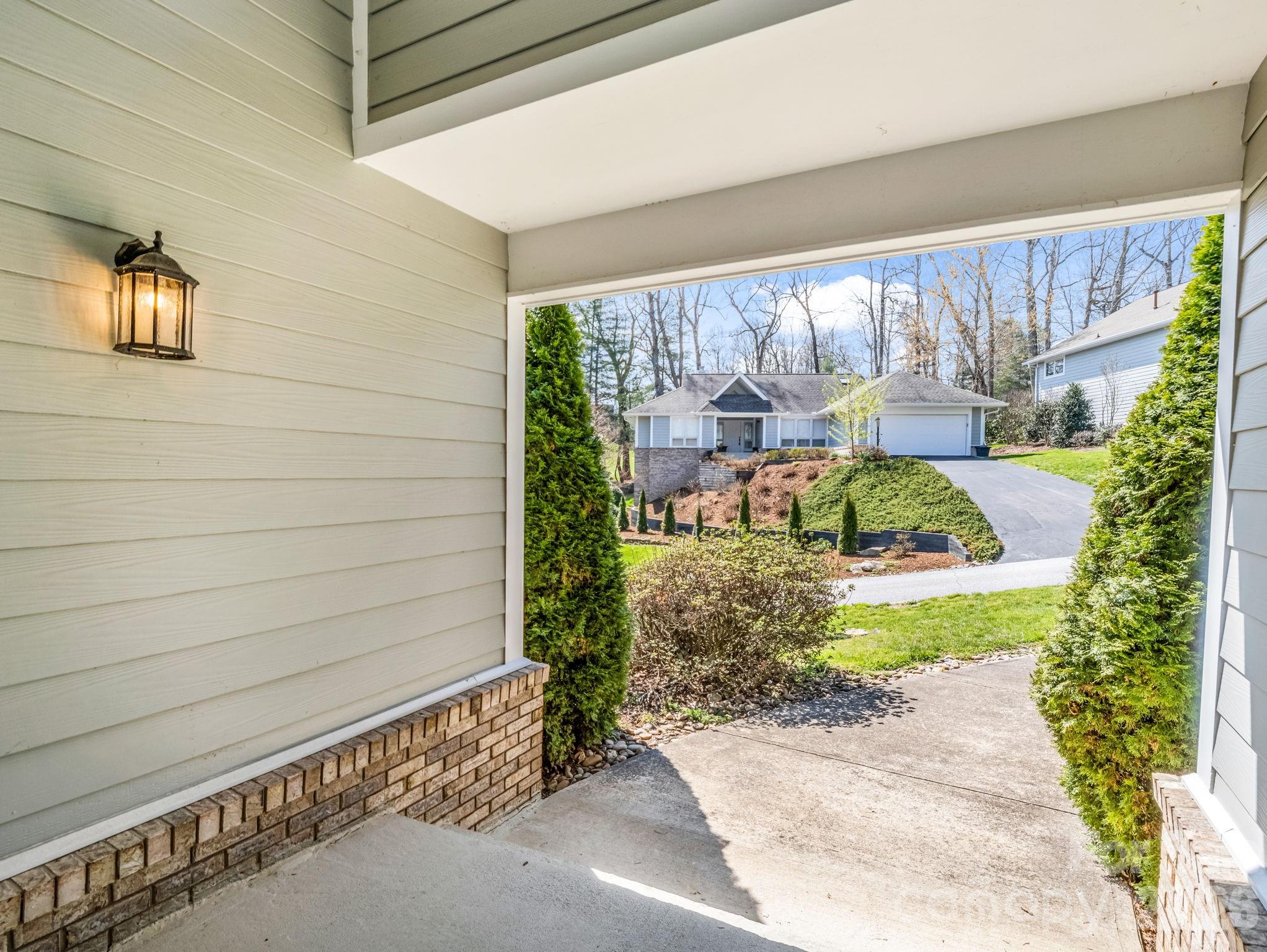 111 Broadmoor Drive — Flat Rock