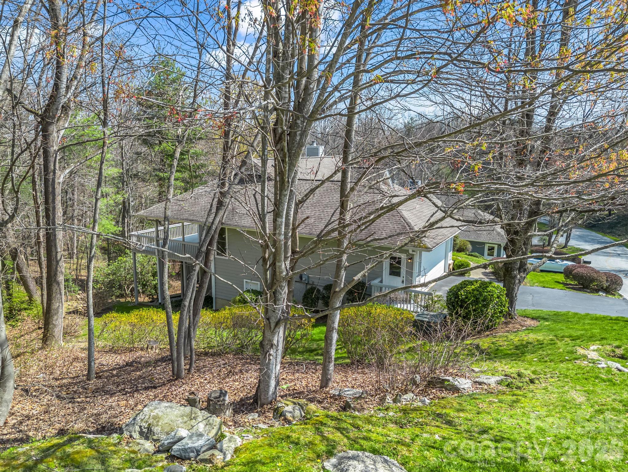 111 Broadmoor Drive — Flat Rock