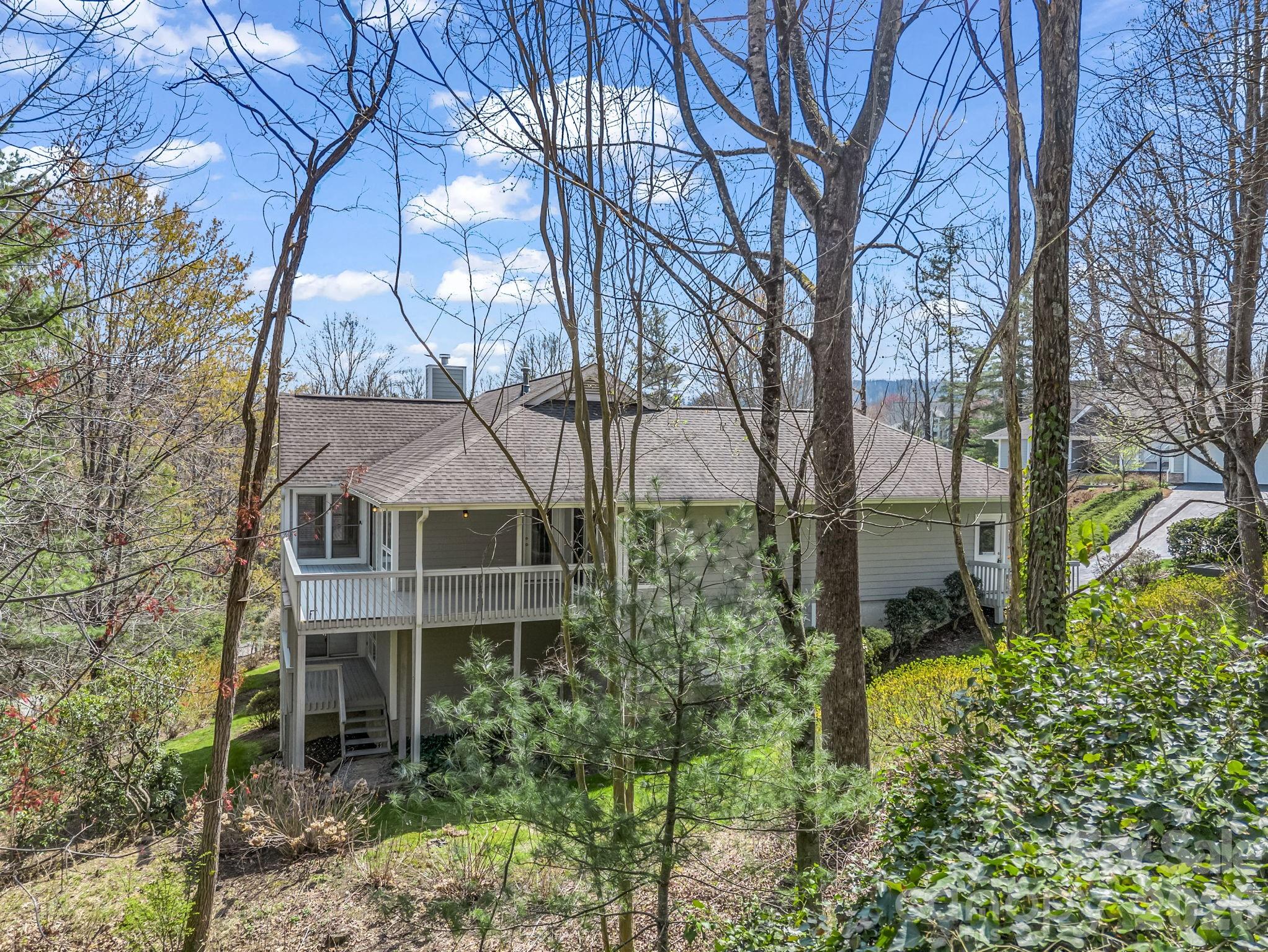 111 Broadmoor Drive — Flat Rock