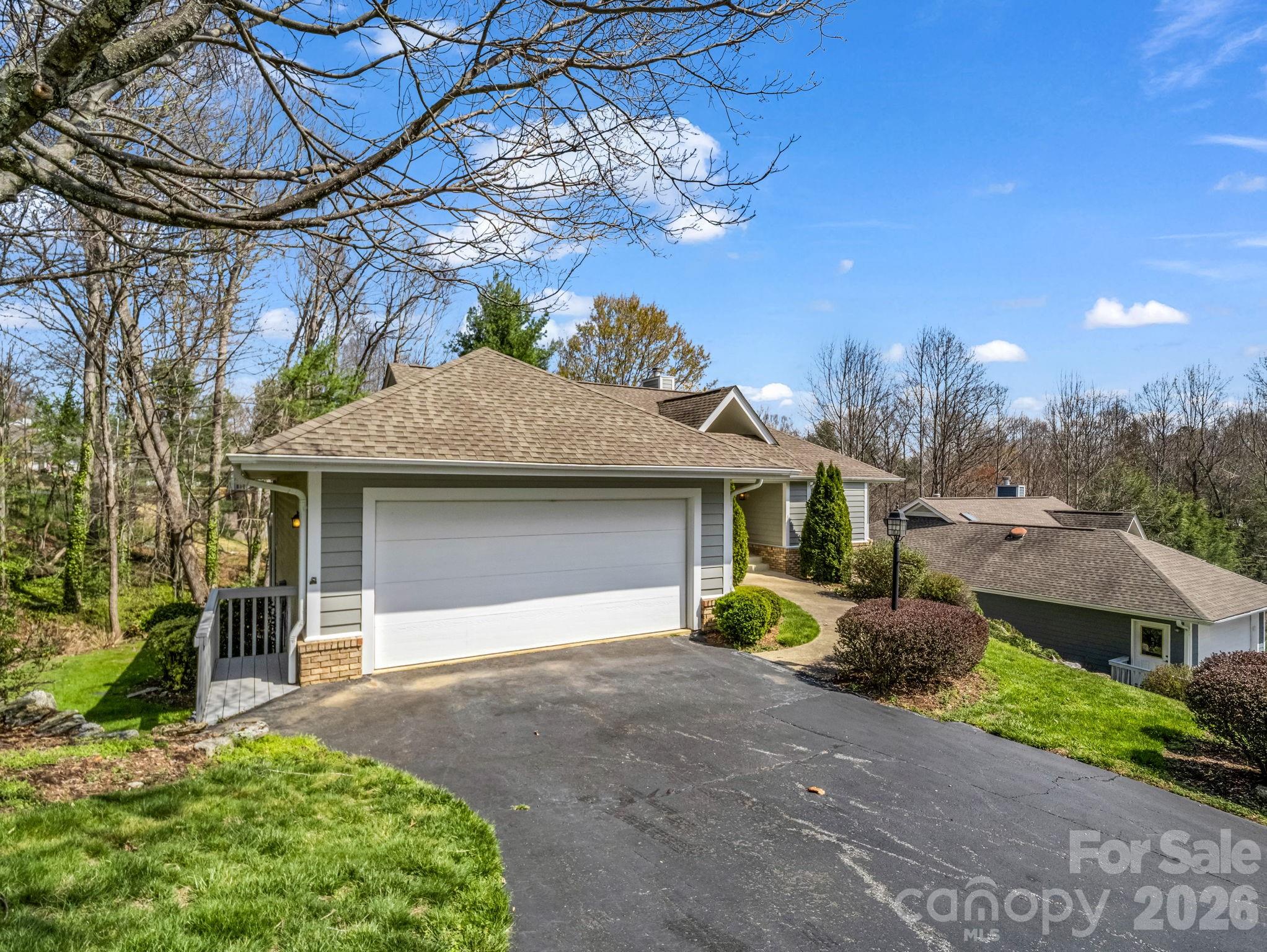 111 Broadmoor Drive — Flat Rock