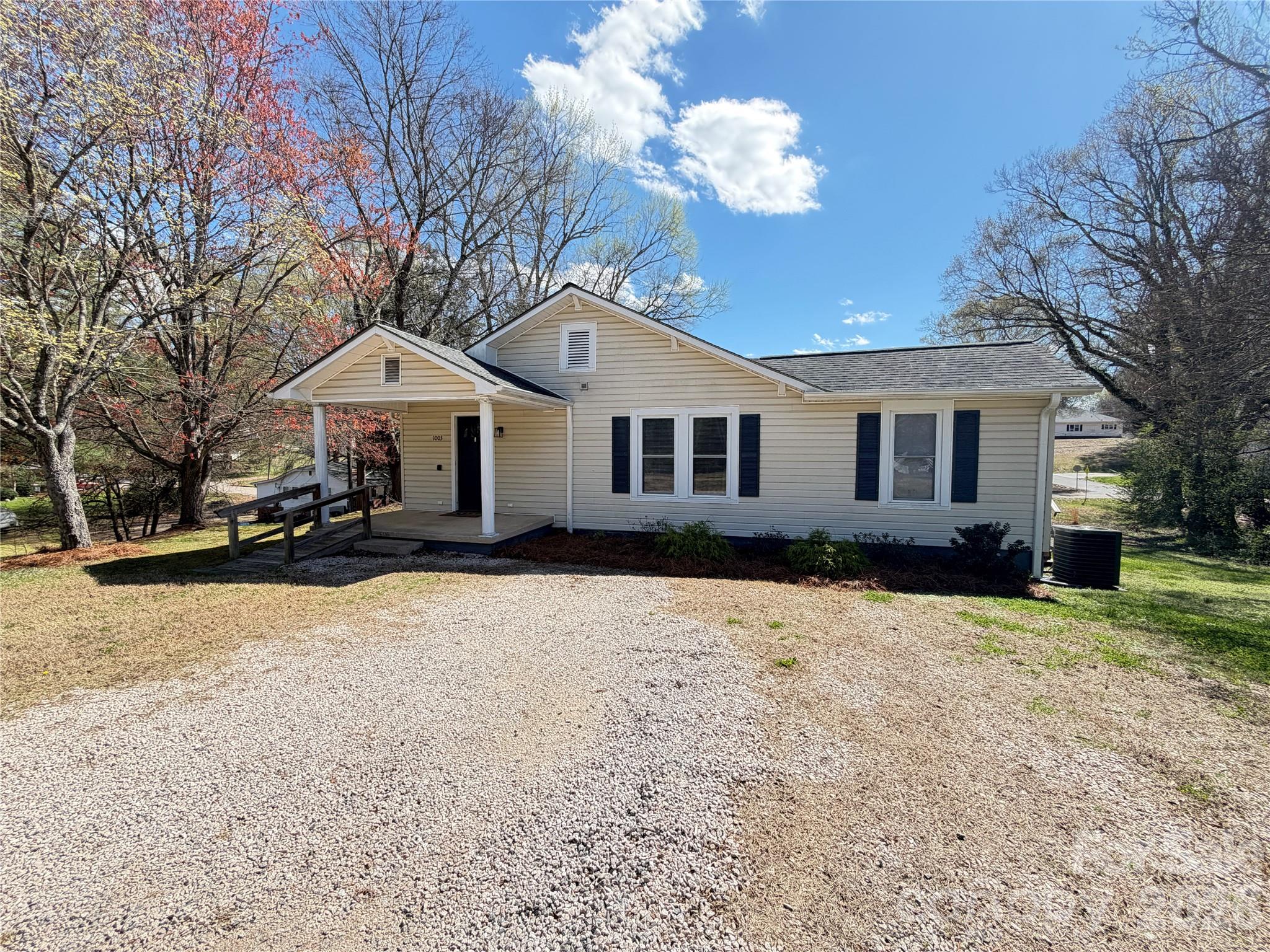 1003 W B Street — Kannapolis