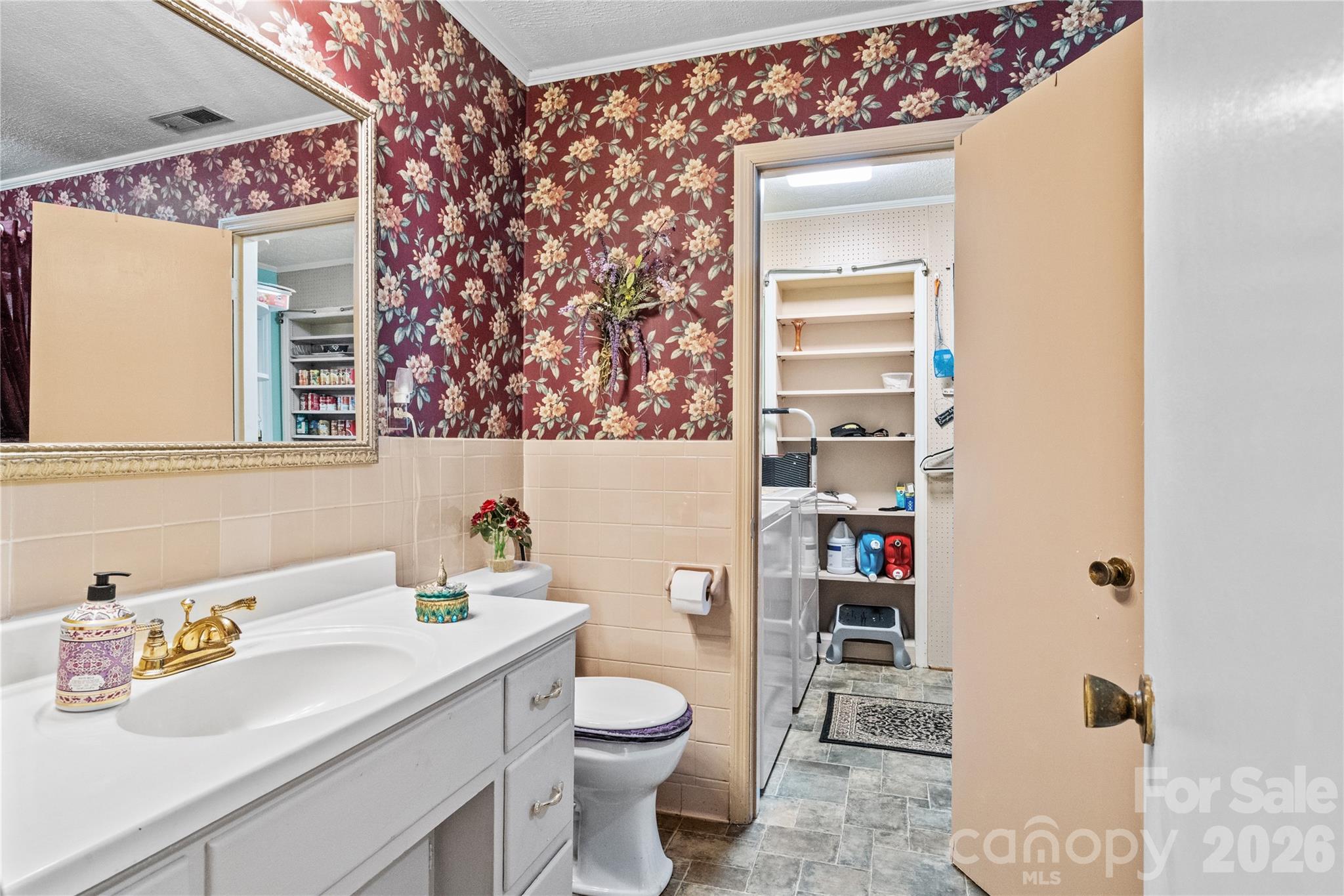 308 Taubrook Place NW — Lenoir