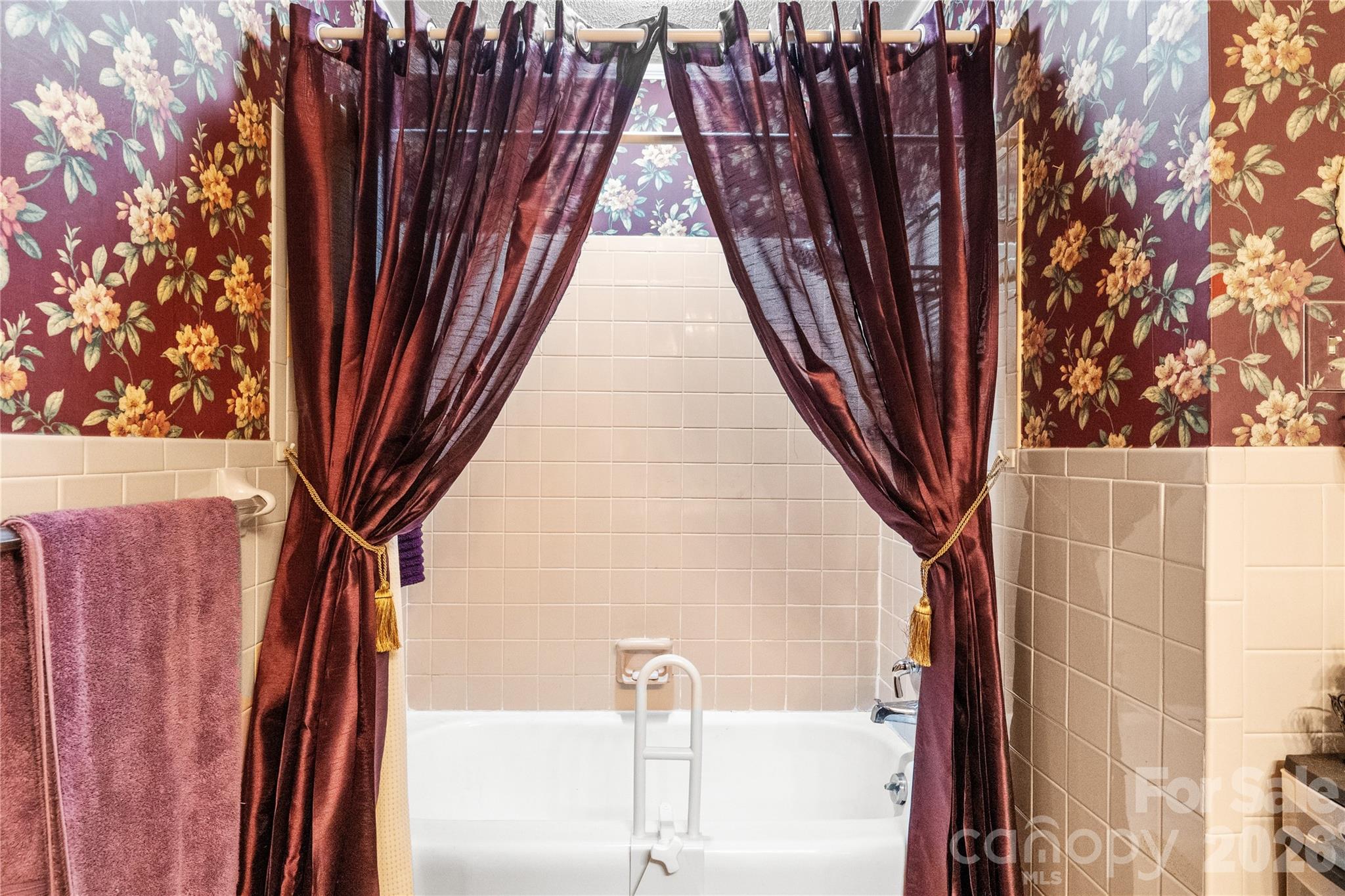 308 Taubrook Place NW — Lenoir