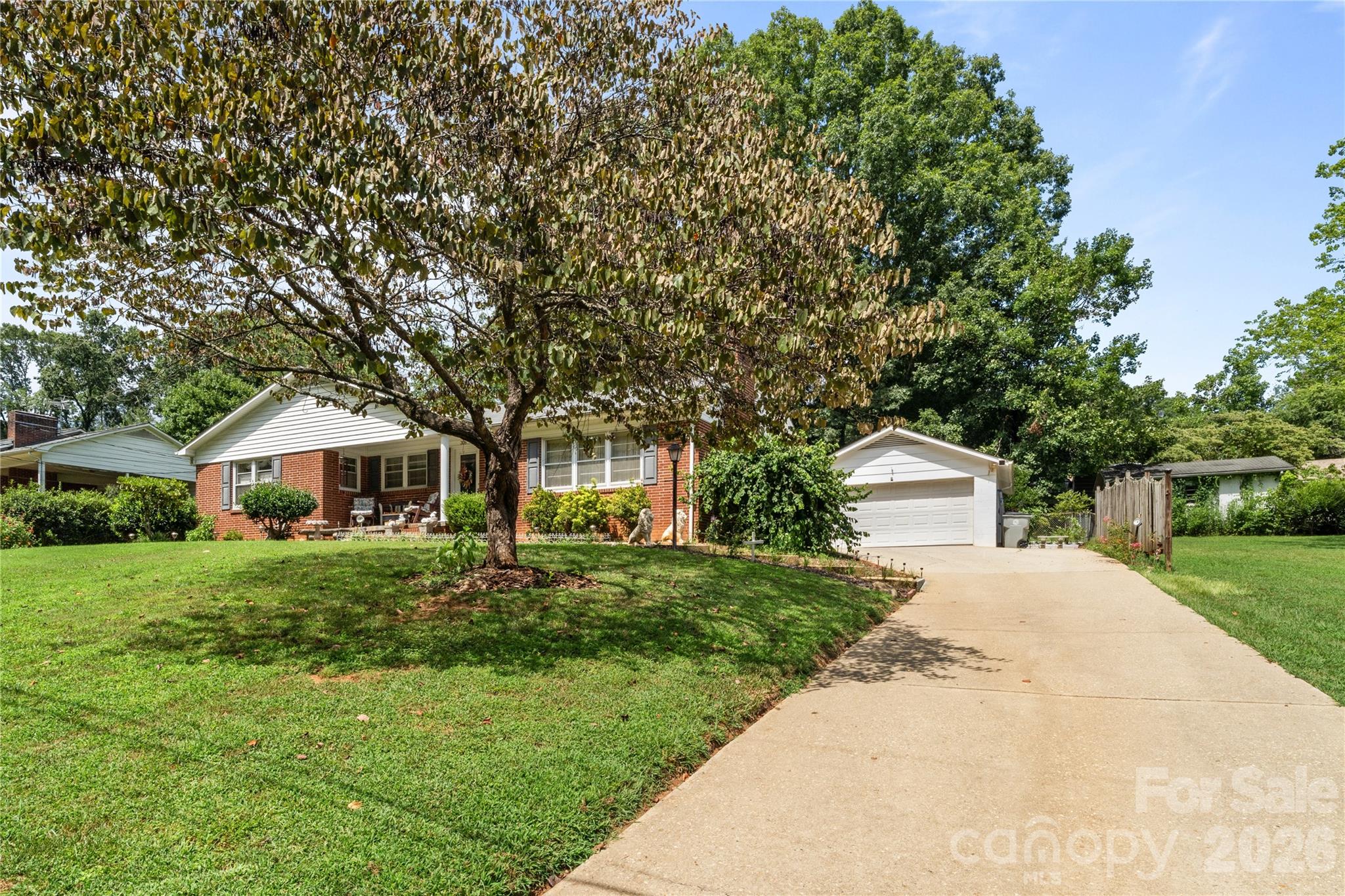 308 Taubrook Place NW — Lenoir