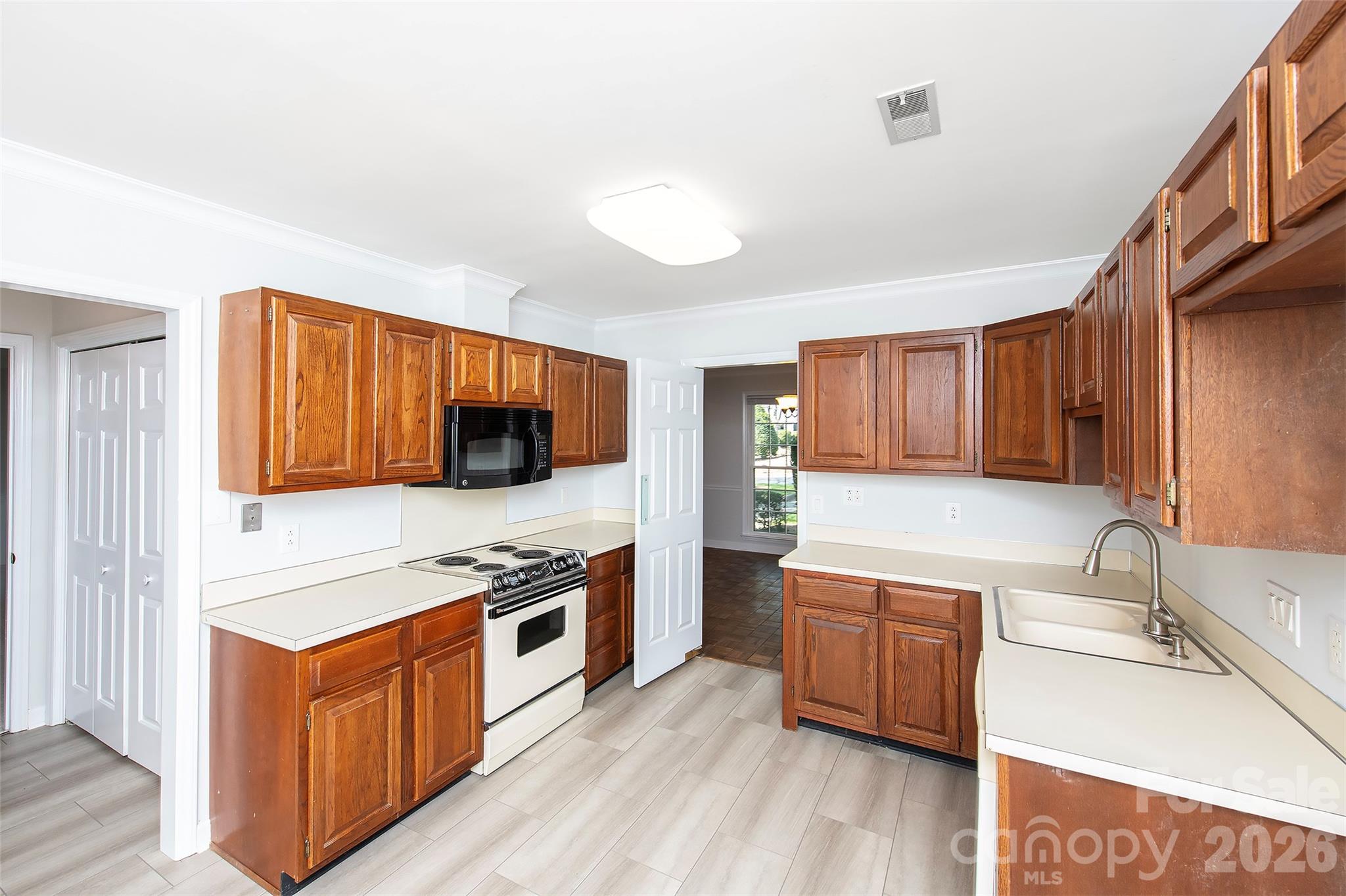 4248 Woodglen Lane — Charlotte
