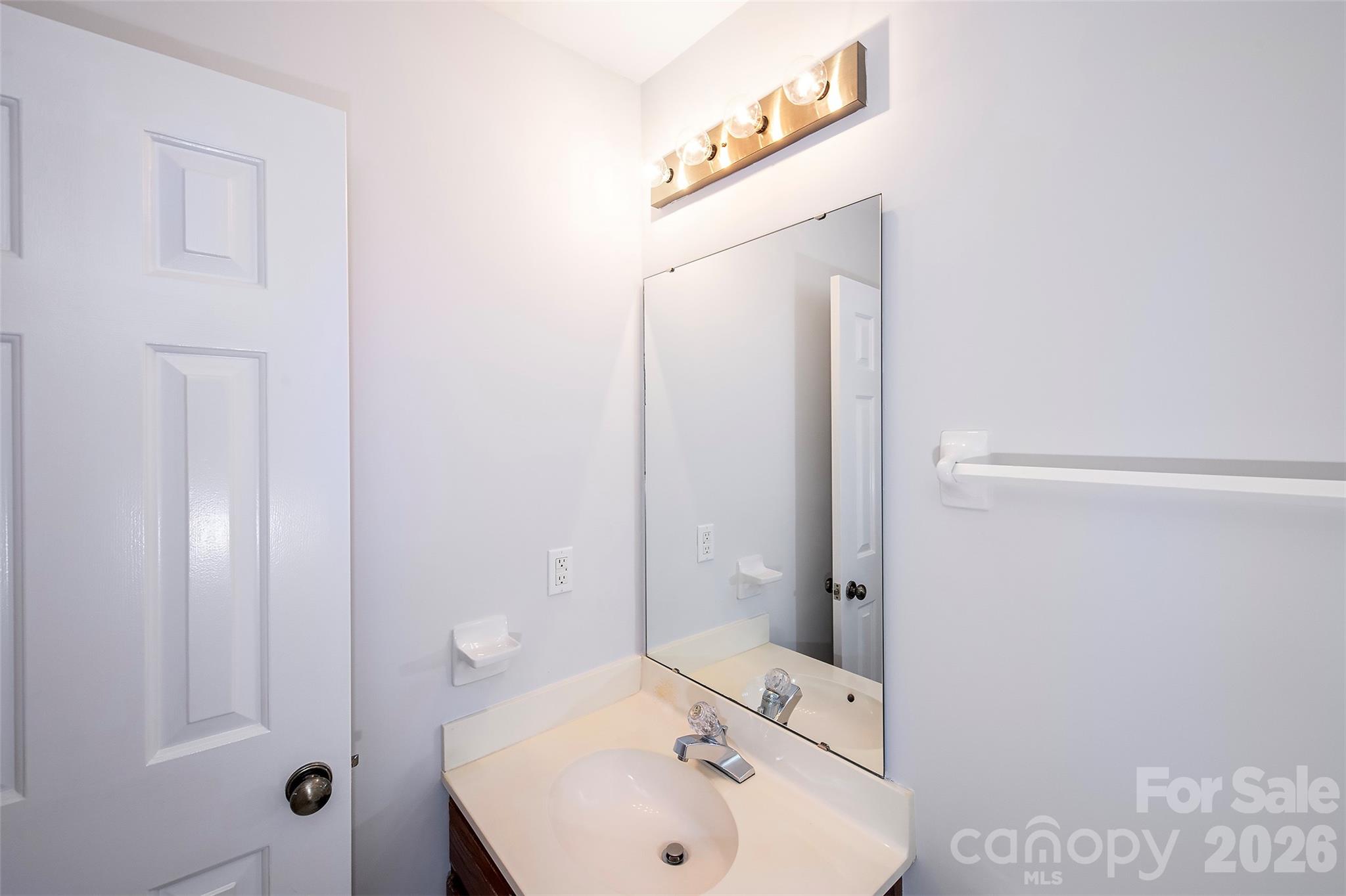 4248 Woodglen Lane — Charlotte