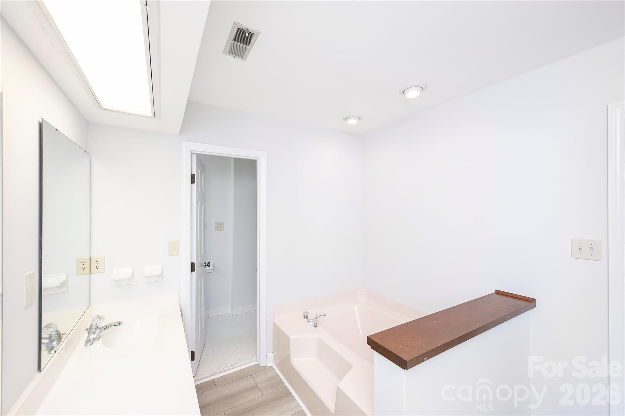 4248 Woodglen Lane — Charlotte