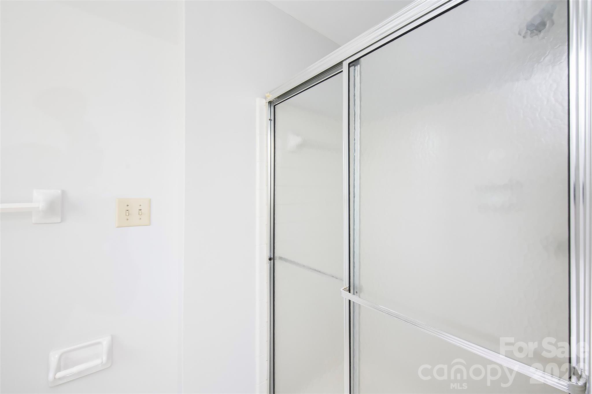 4248 Woodglen Lane — Charlotte