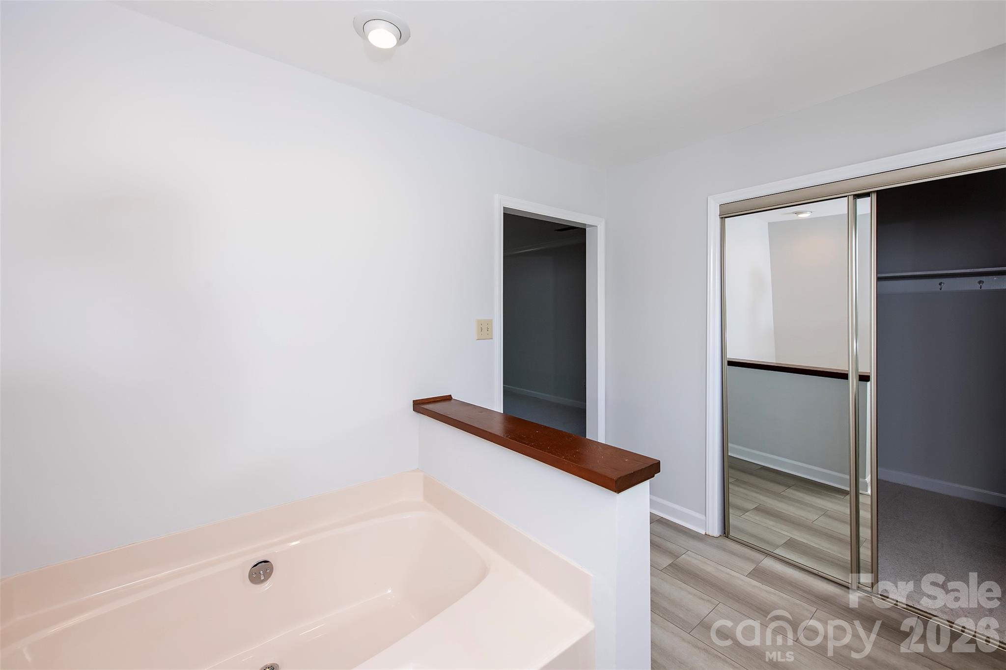 4248 Woodglen Lane — Charlotte