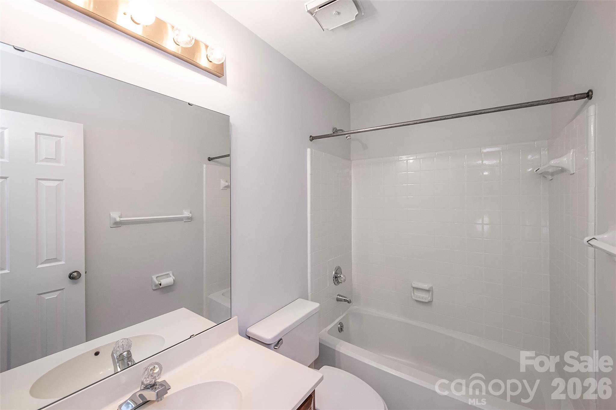 4248 Woodglen Lane — Charlotte