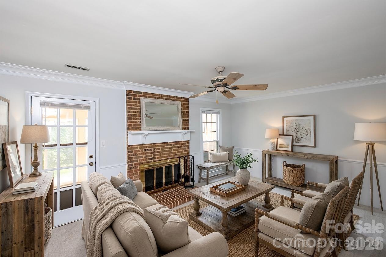 4248 Woodglen Lane — Charlotte